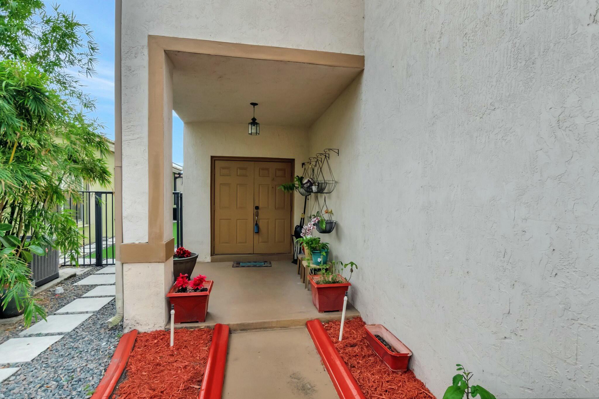 4940 Pelican Manor, Coconut Creek, FL 33073 - Photo 2