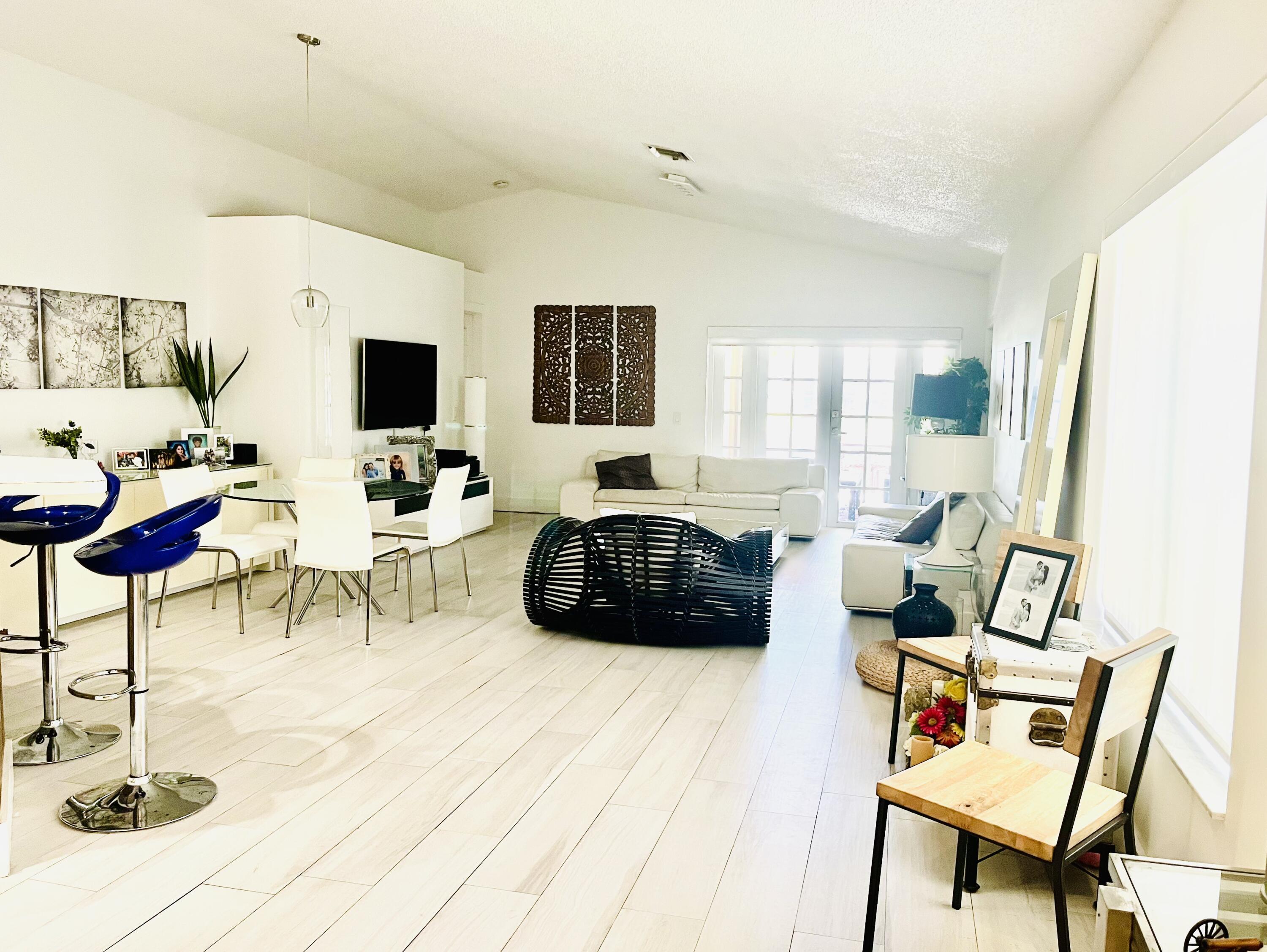 1377 Majesty Terrace, Weston, FL 33327 - Photo 3