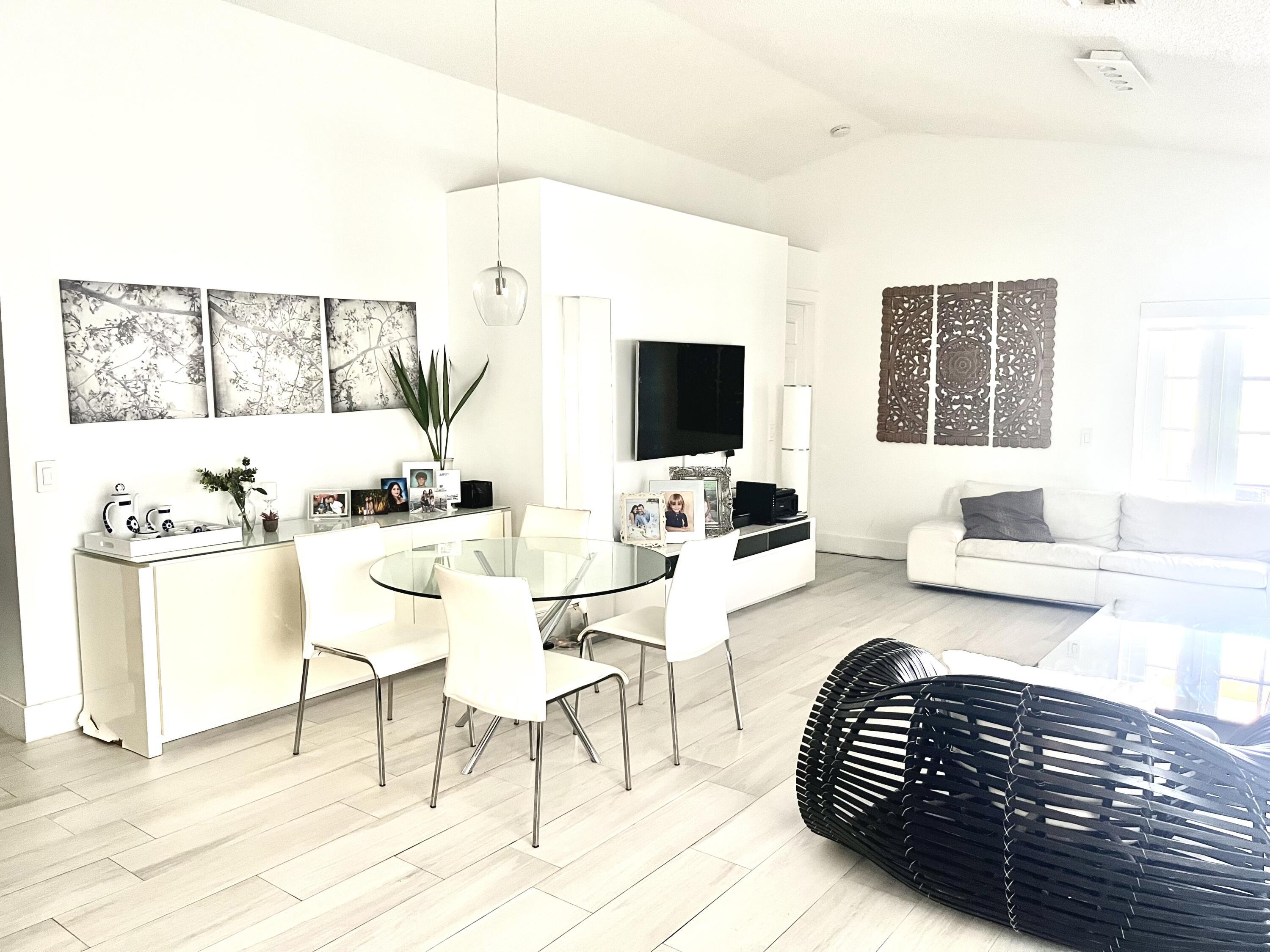 1377 Majesty Terrace, Weston, FL 33327 - Photo 5