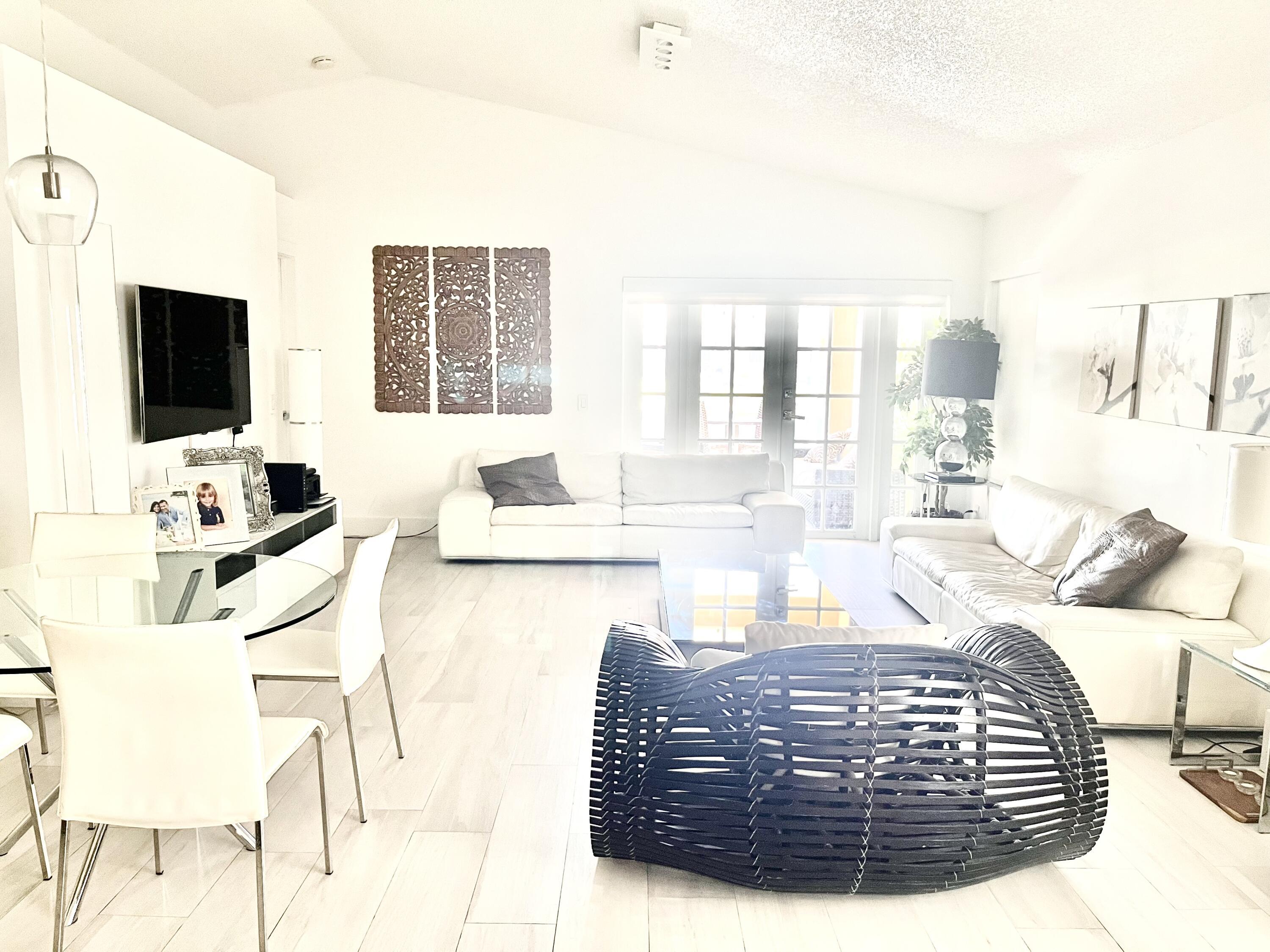 1377 Majesty Terrace, Weston, FL 33327 - Photo 4