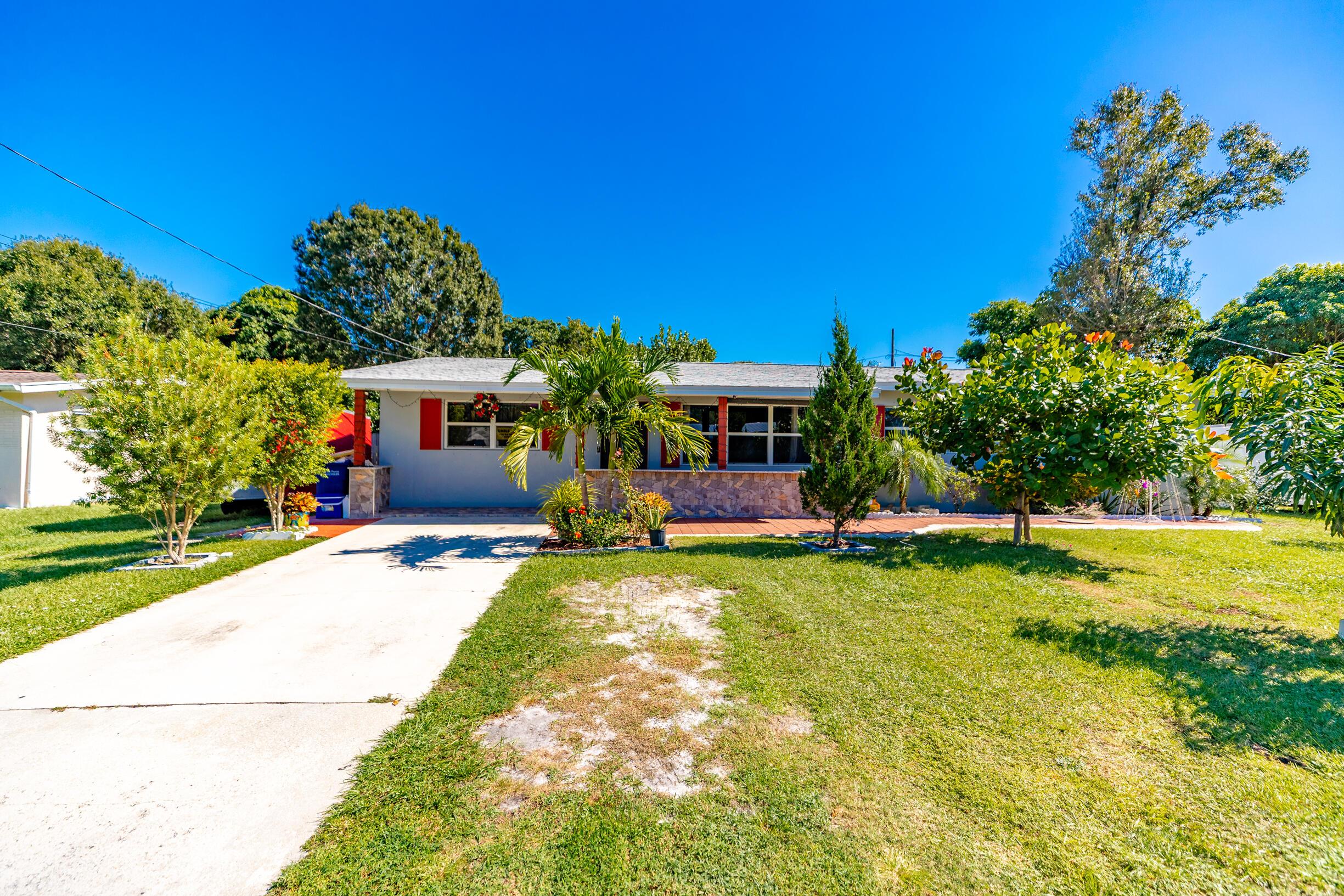 2512 S 13th Street, Fort Pierce, FL 34982 - Photo 3