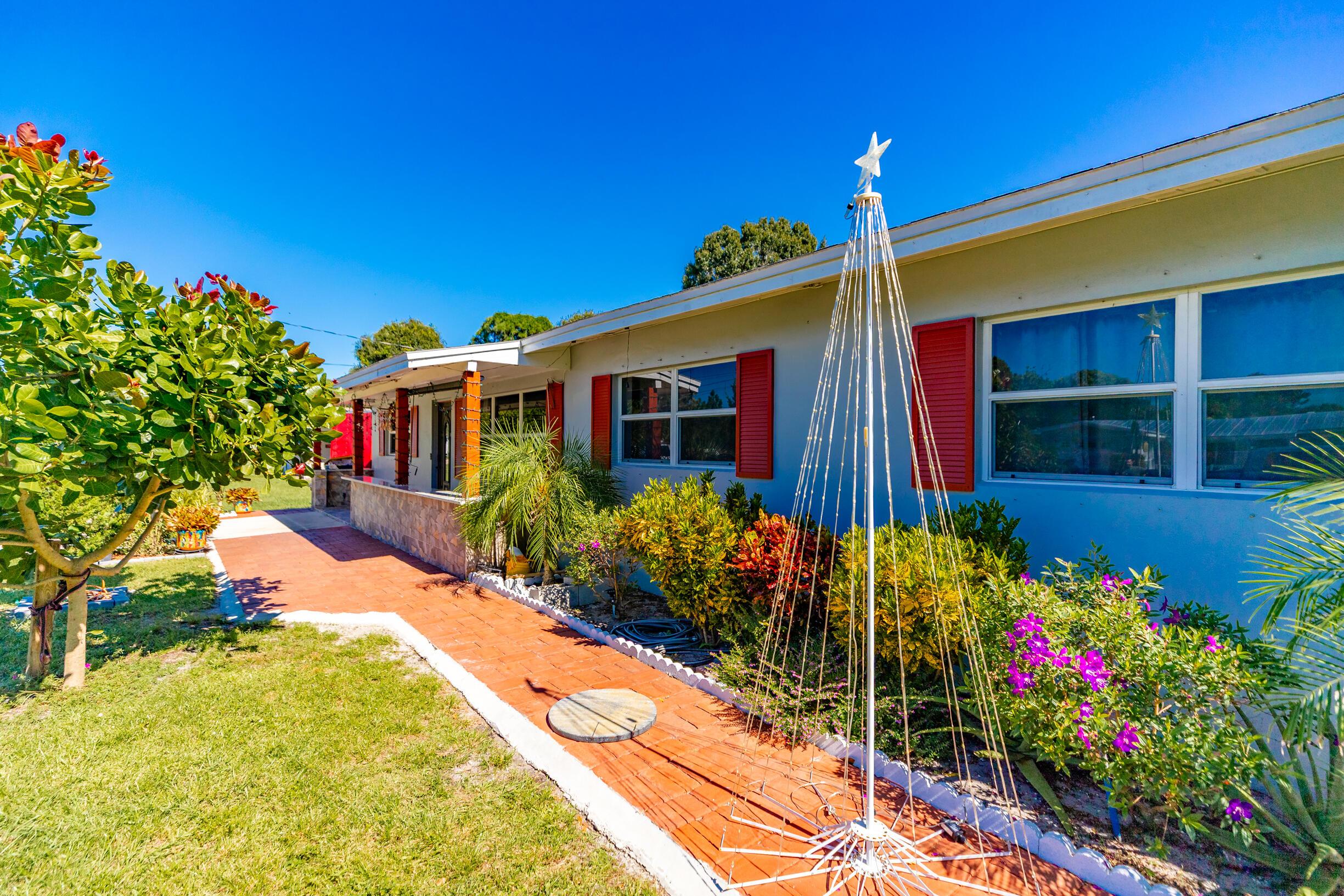 2512 S 13th Street, Fort Pierce, FL 34982 - Photo 5