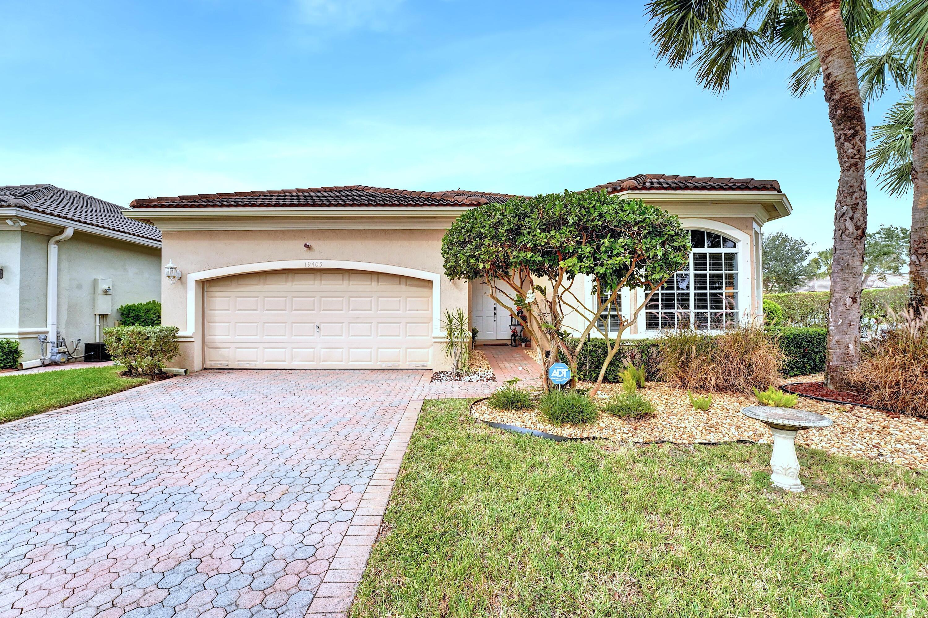 19405 SW 67th Street, Pembroke Pines, FL 33332 - Photo 3