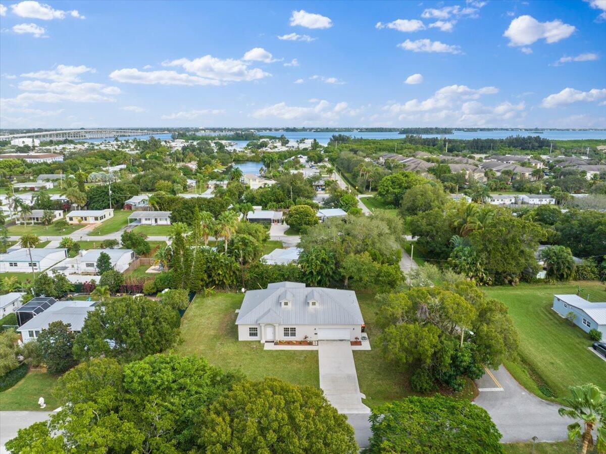 1410 4th Court, Vero Beach, FL 32960 - Photo 3