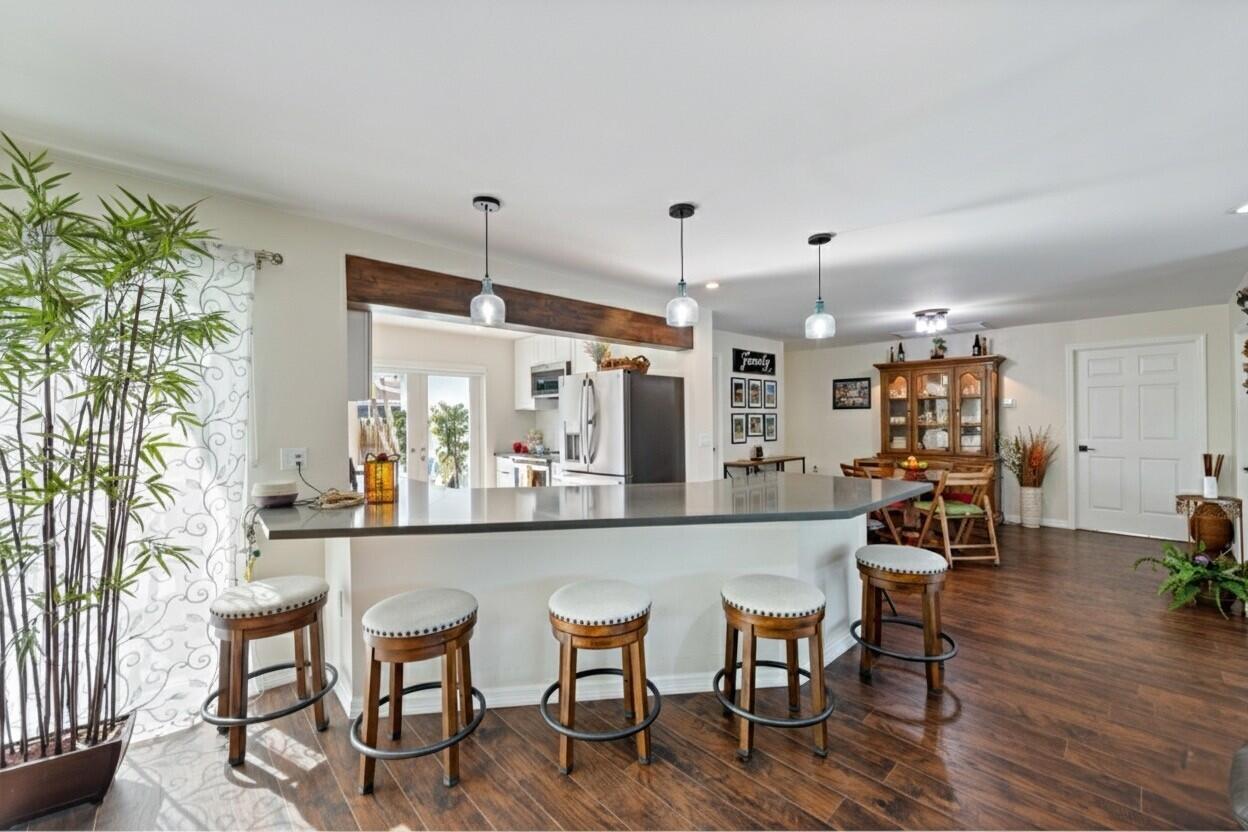 8820 NW 4th Street, Pembroke Pines, FL 33024 - Photo 2