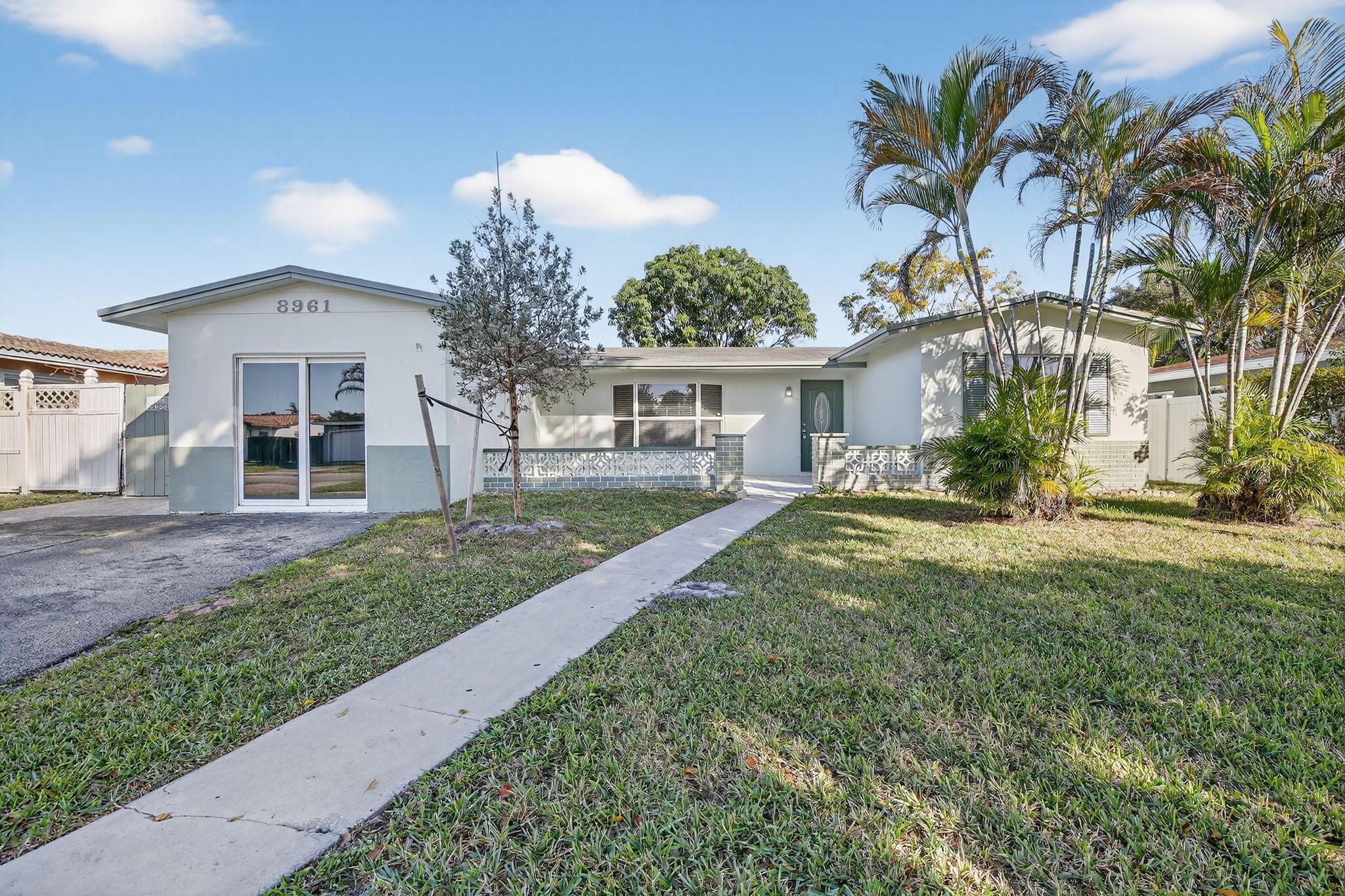 8961 NW 21st Street, Pembroke Pines, FL 33024, Pembroke Pines