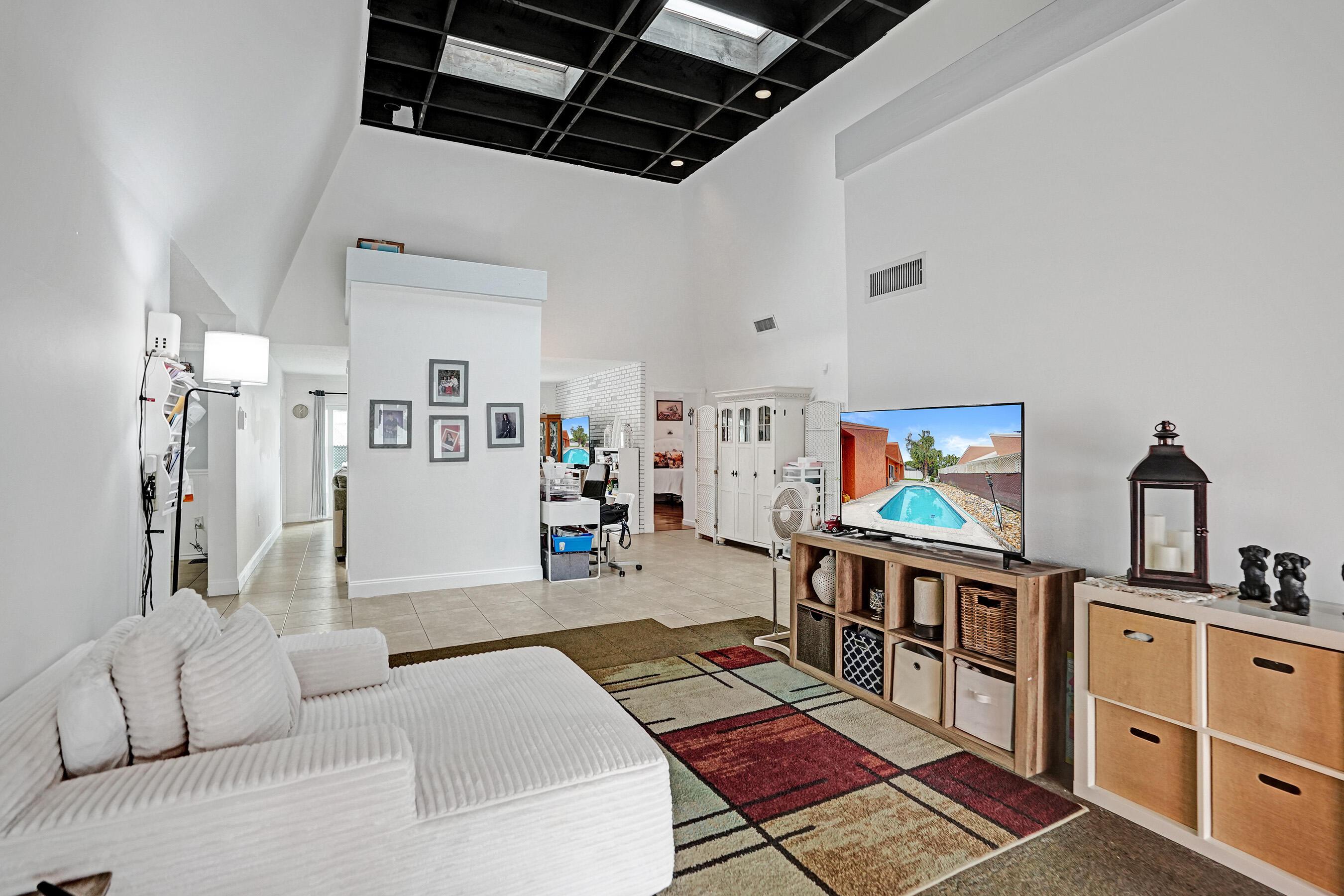 9471 SW 49th Place, Cooper City, FL 33328 - Photo 5