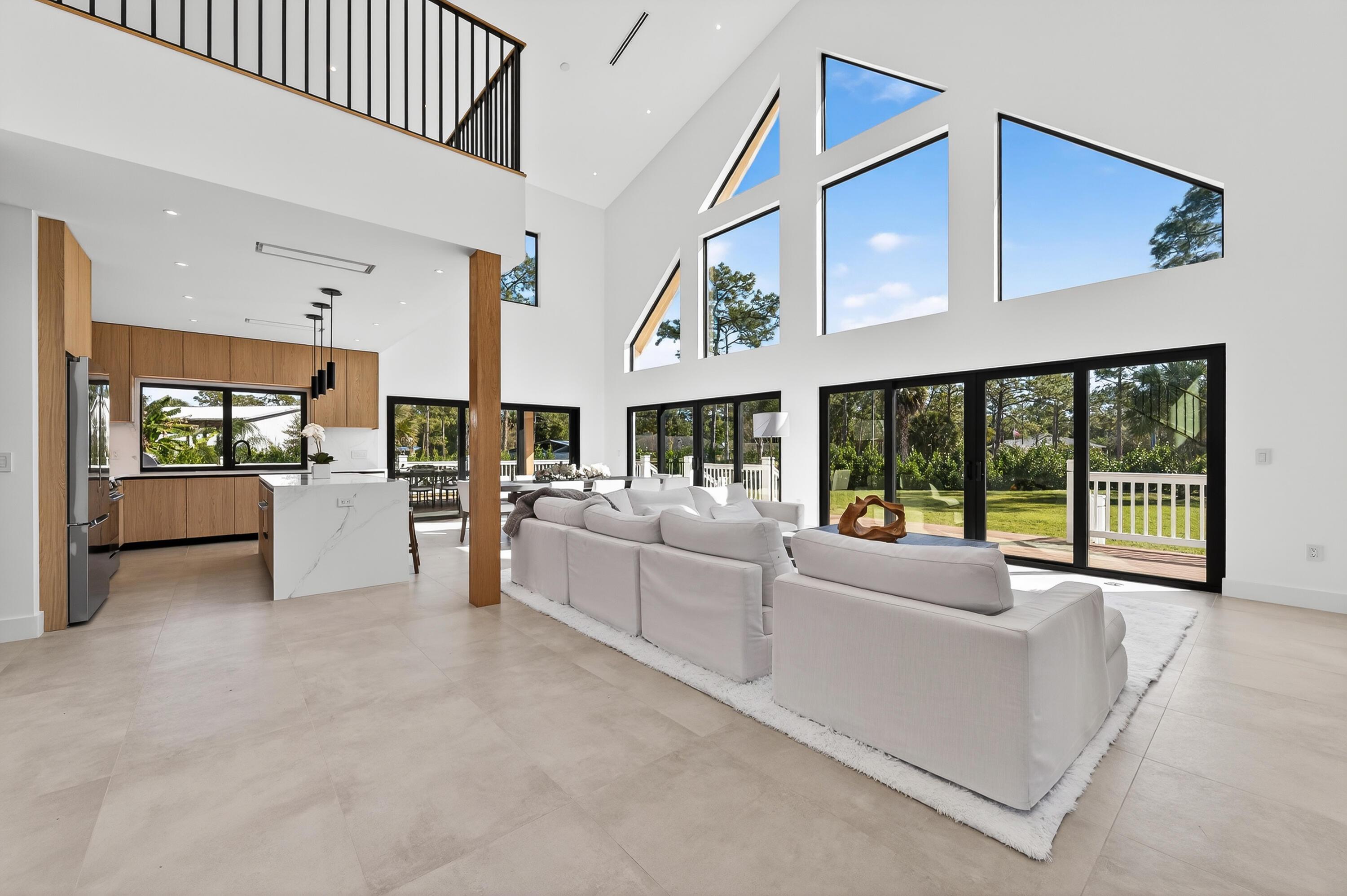 13613 157th Court N, Jupiter, FL 33478 - Photo 4