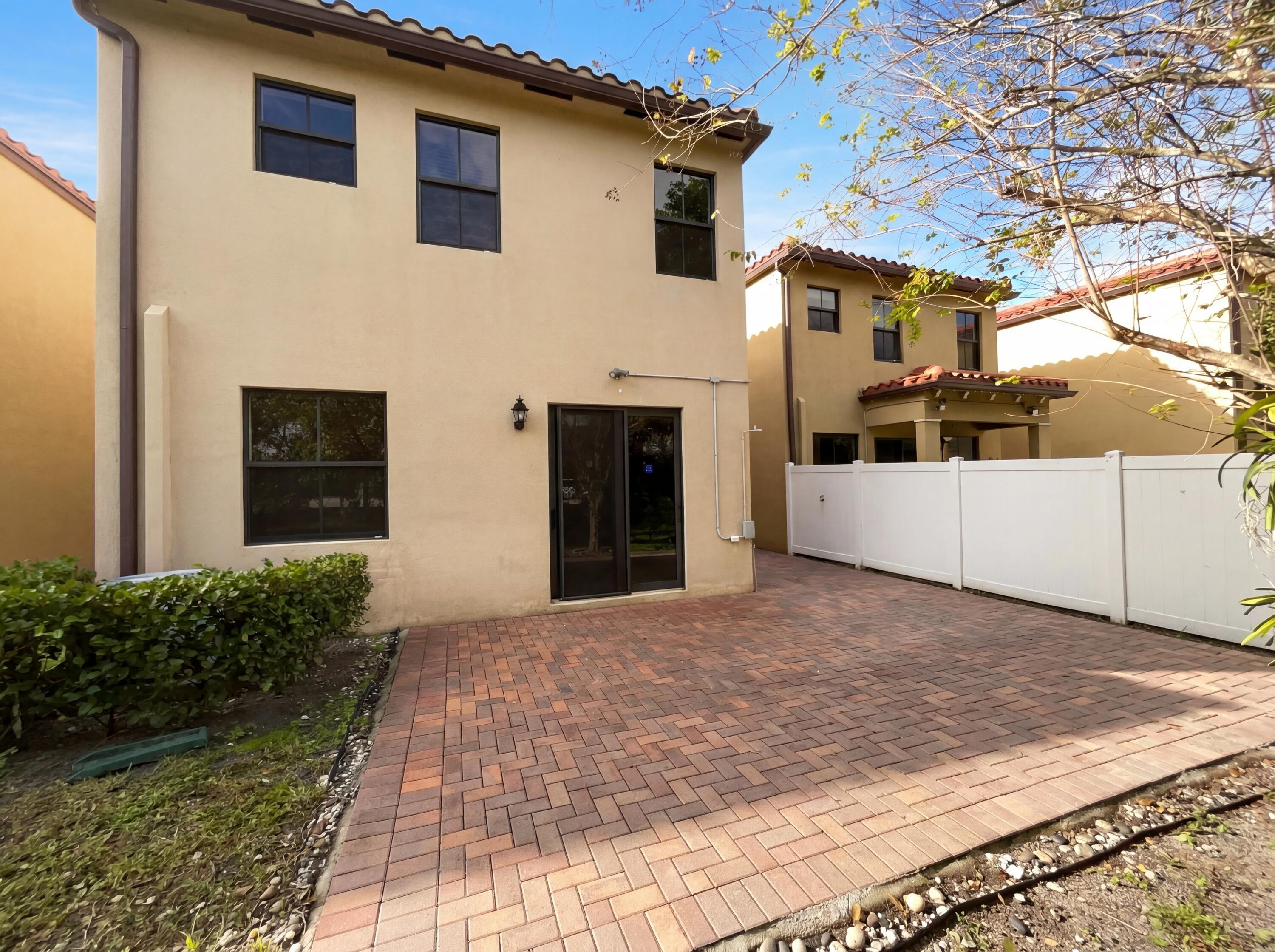 4879 NW 55th Place, Fort Lauderdale, FL 33319 - Photo 5