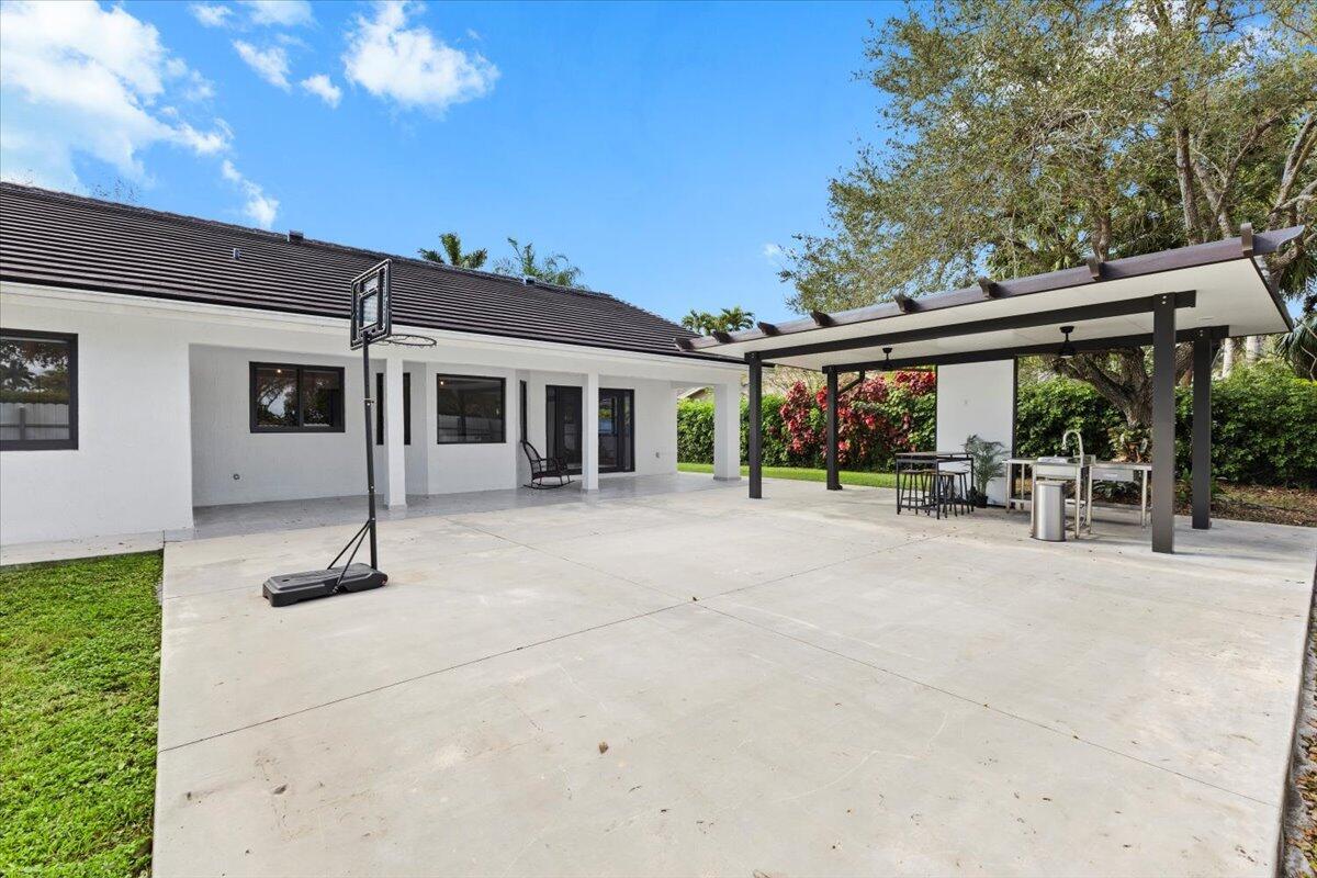 20221 NW 8th Street, Pembroke Pines, FL 33029 - Photo 2