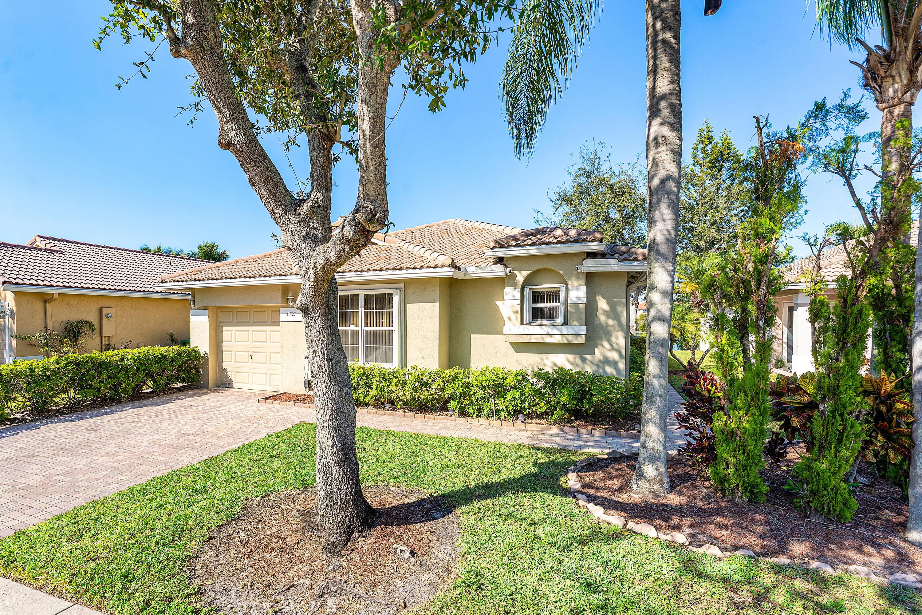 11827 SW 7th Street, Pembroke Pines, FL 33025 - Photo 4