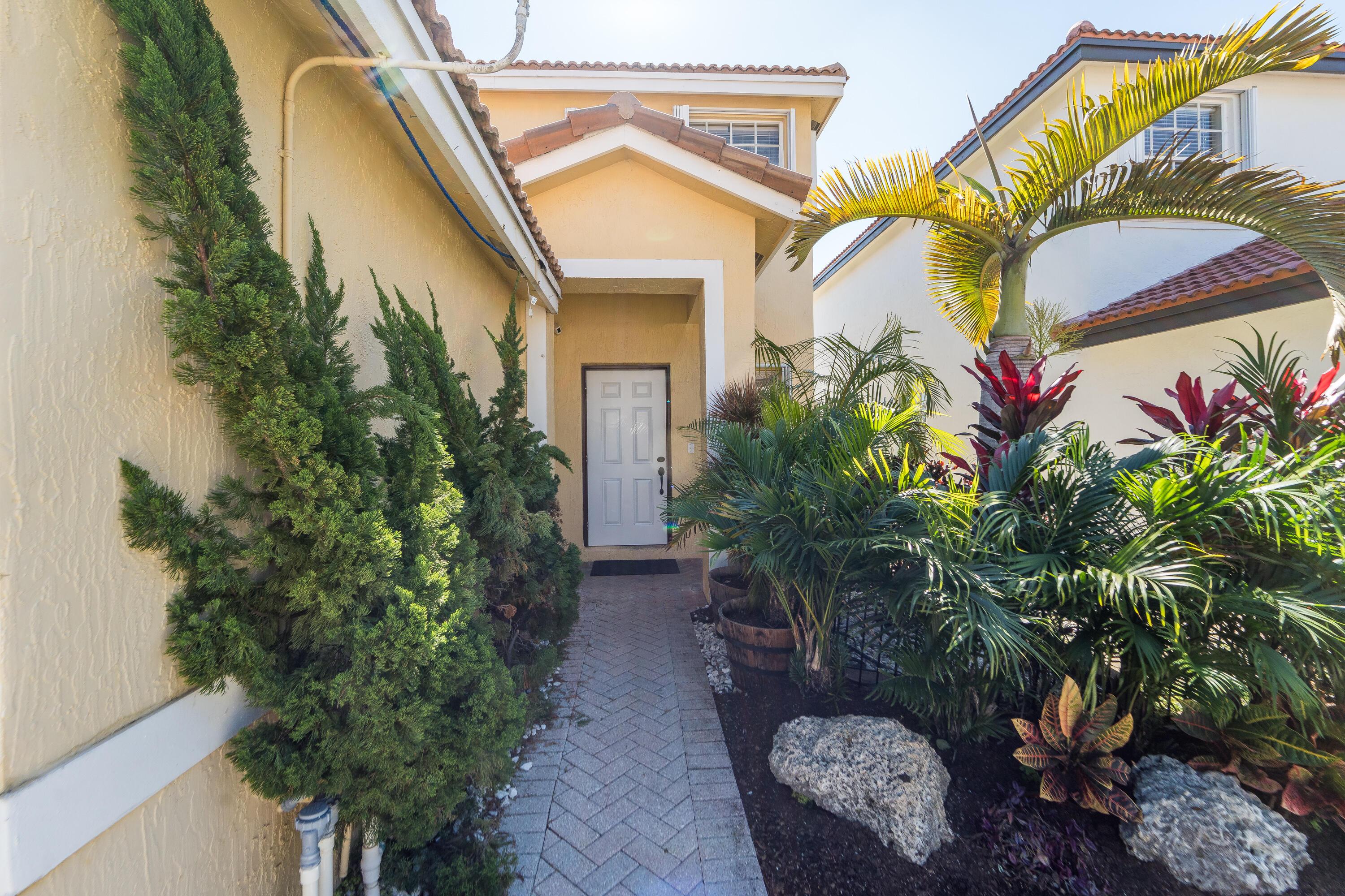 3944 Crescent Creek Drive, Coconut Creek, FL 33073 - Photo 3