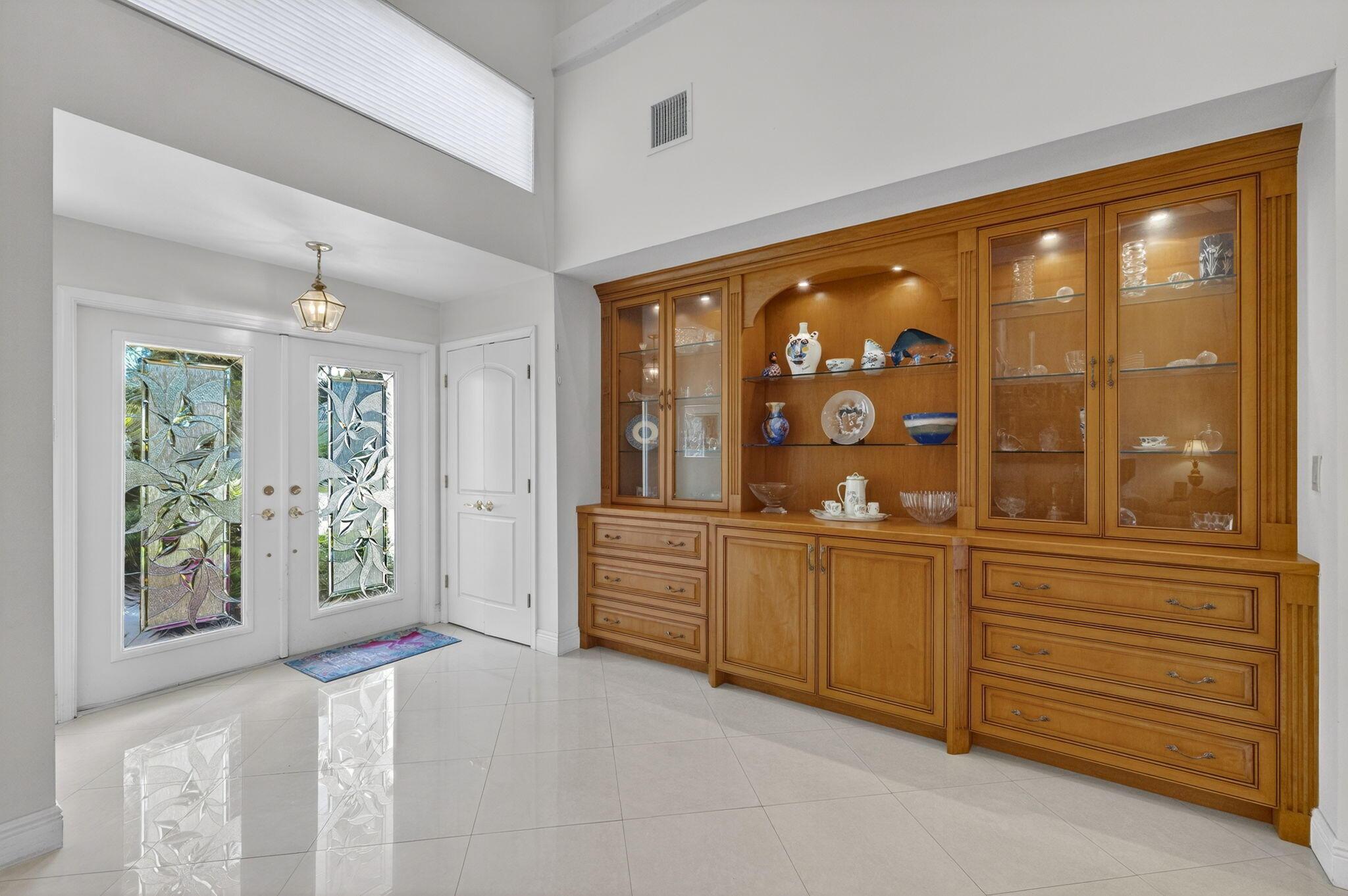 4881 Pineview Circle, Delray Beach, FL 33445 - Photo 4