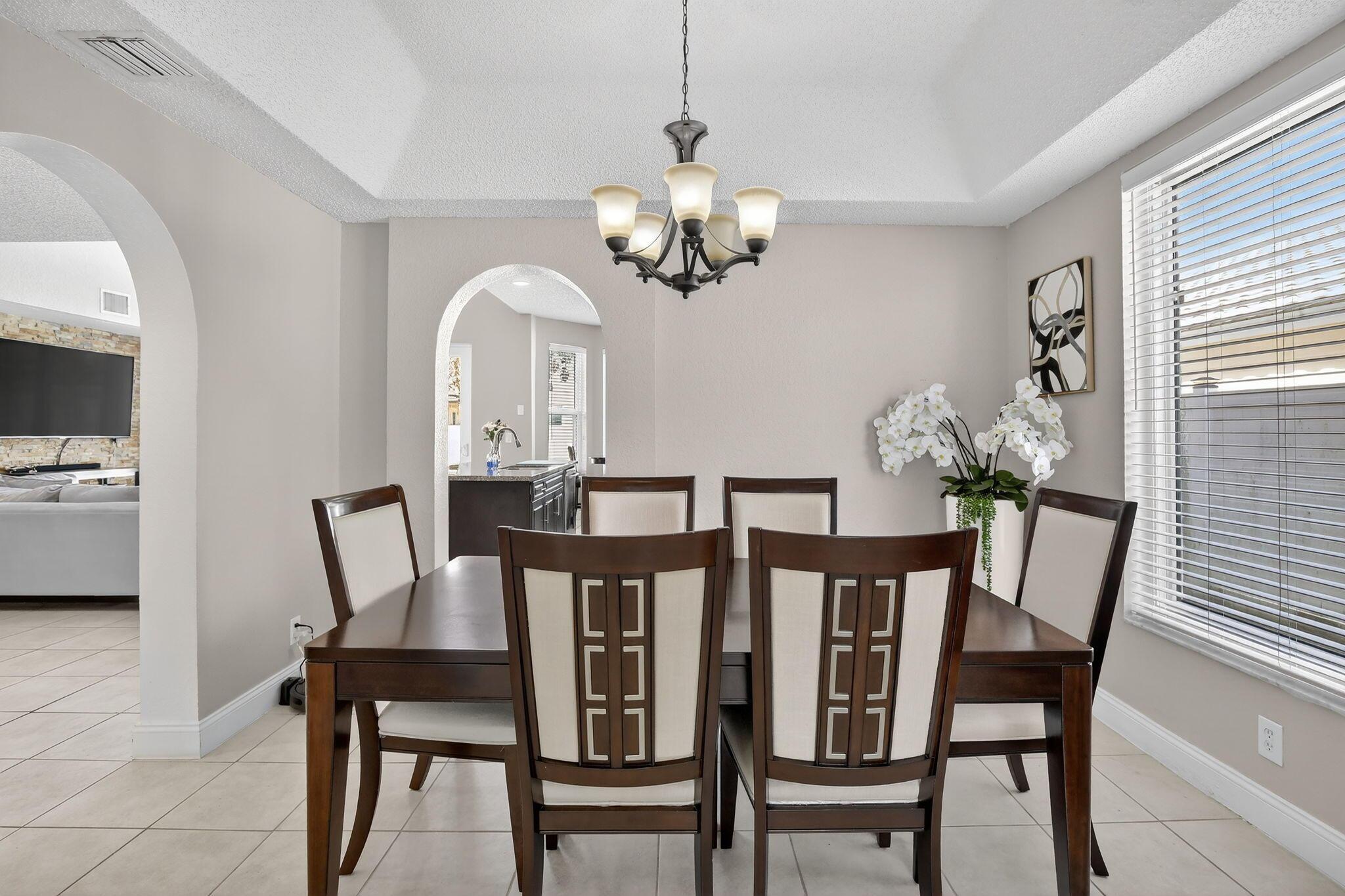 1583 SW 186th Terrace, Pembroke Pines, FL 33029 - Photo 4