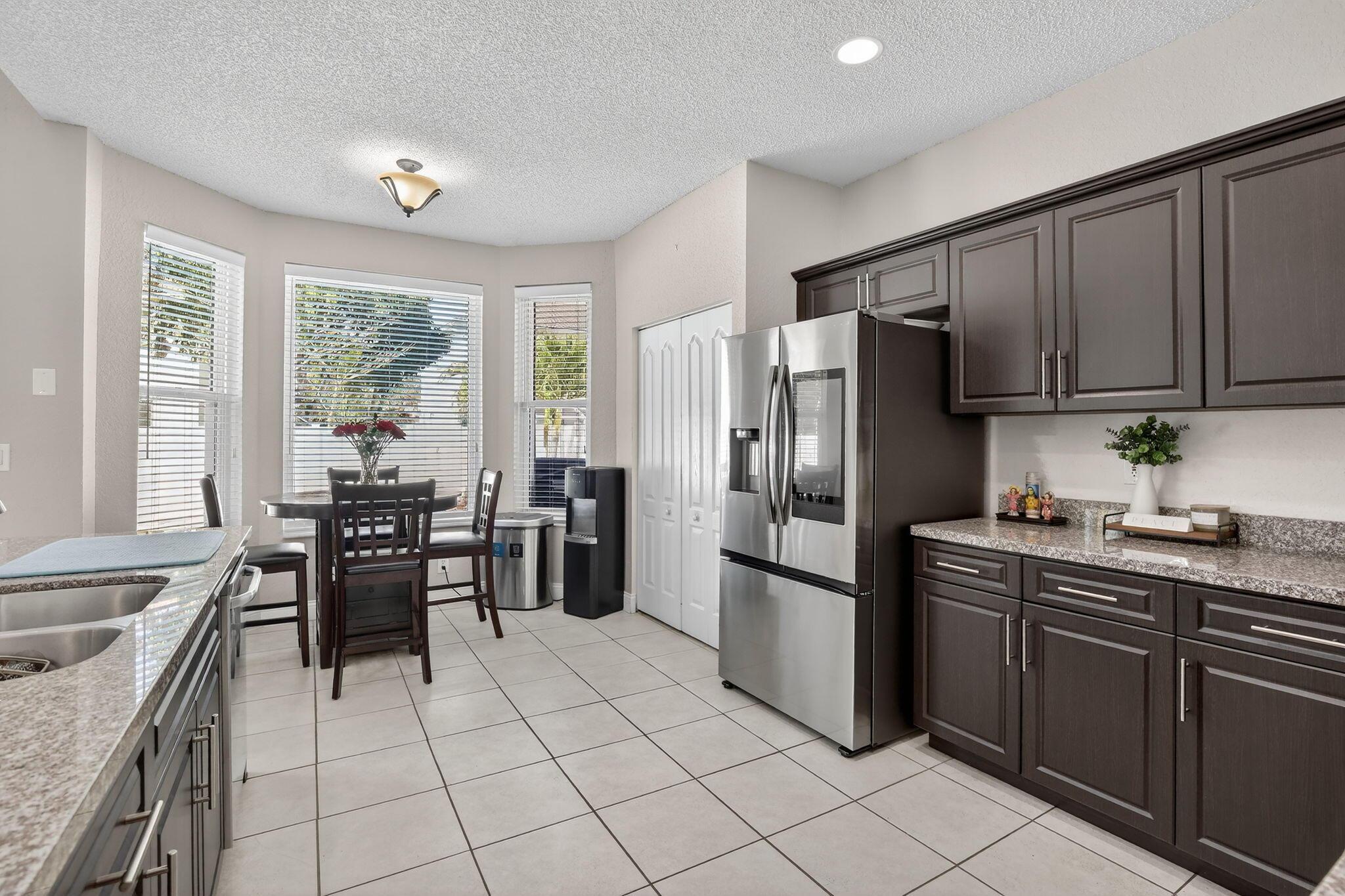 1583 SW 186th Terrace, Pembroke Pines, FL 33029 - Photo 5