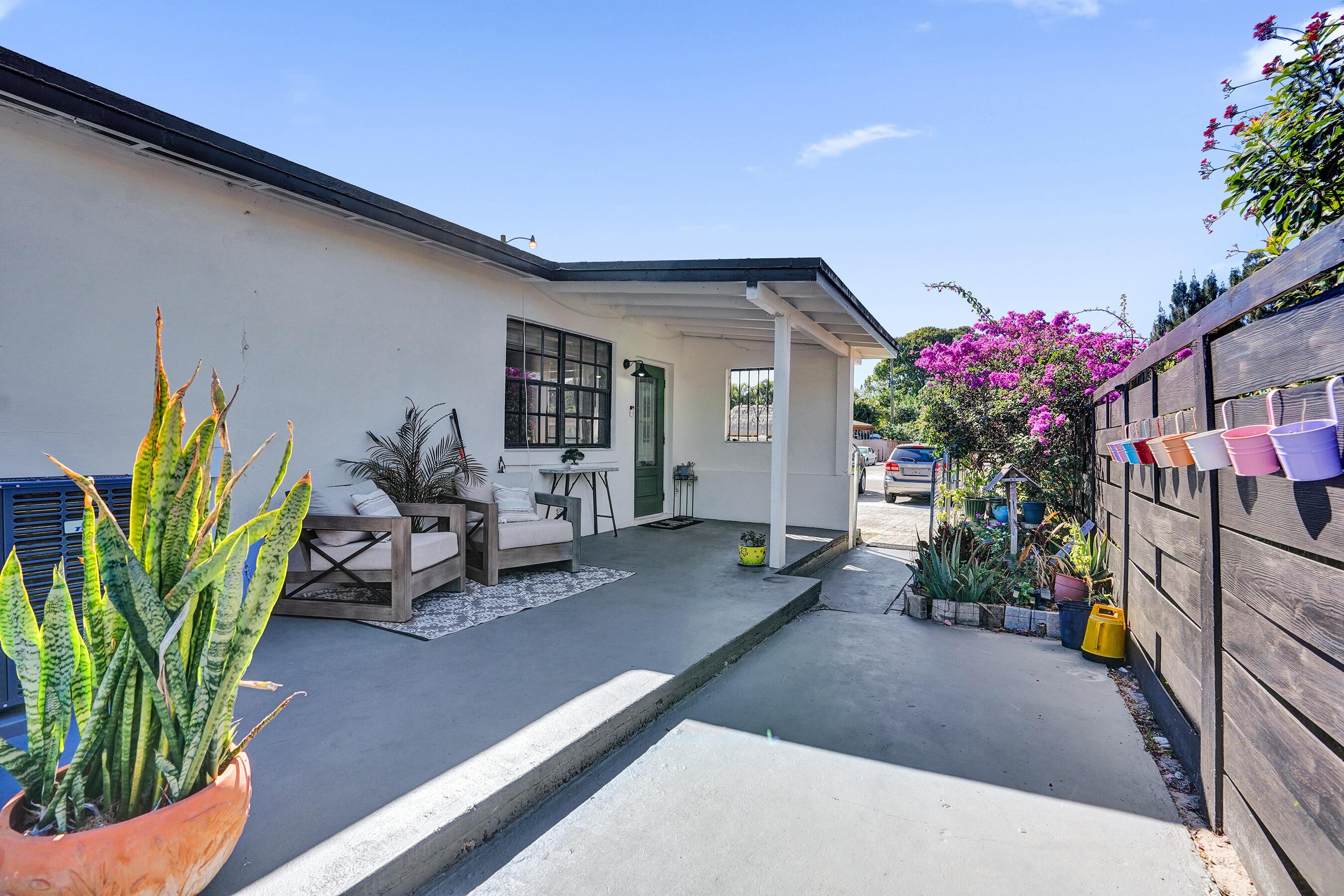 62 Barbados Drive, Palm Springs, FL 33461 - Photo 4