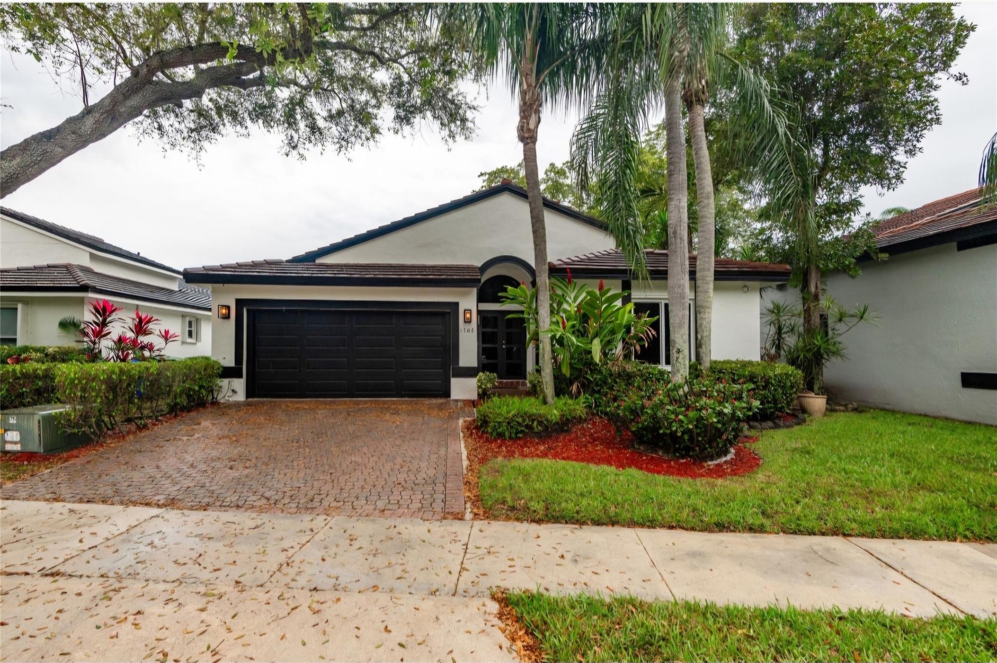 1508 SW 149th Avenue, Pembroke Pines, FL 33027 - Photo 3