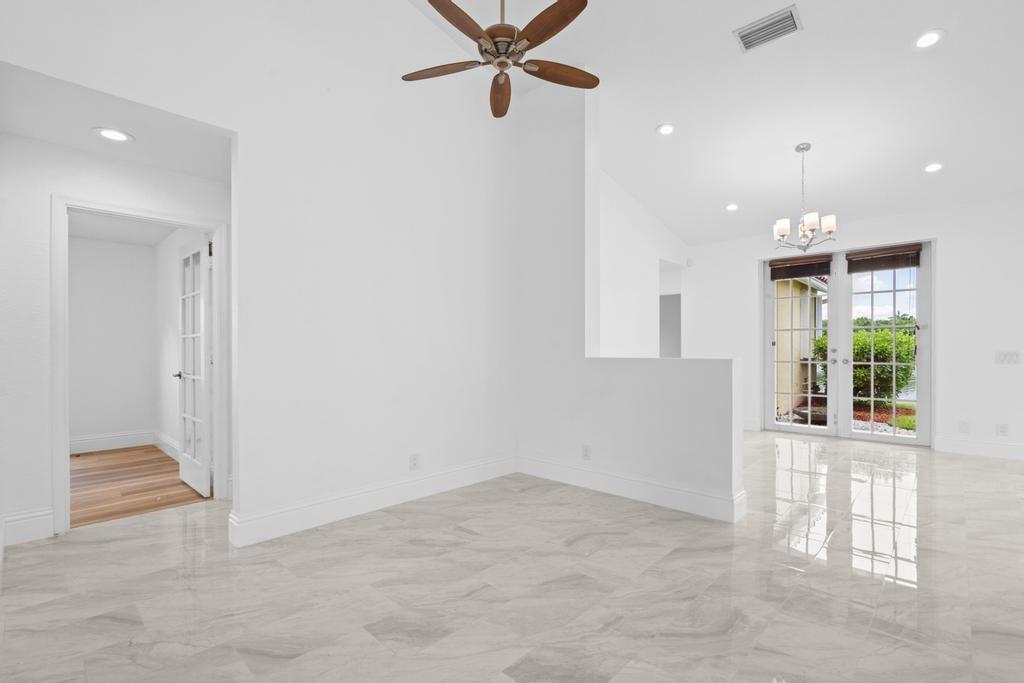 916 Savannah Falls Drive, Weston, FL 33327 - Photo 5