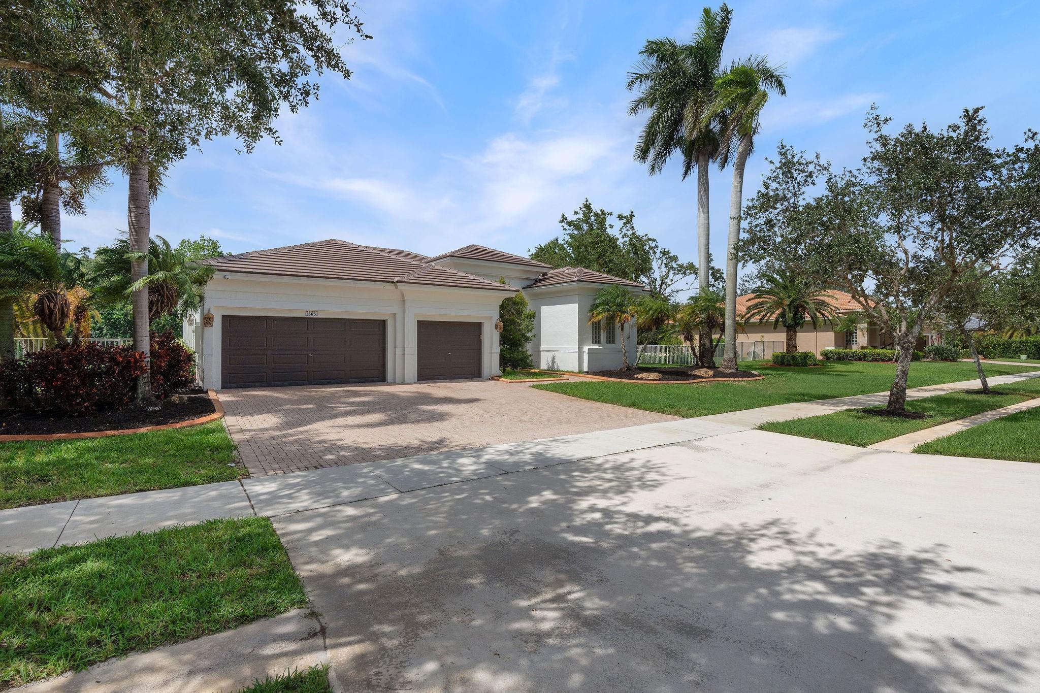 15651 SW 15 Street, Davie, FL 33326 - Photo 3