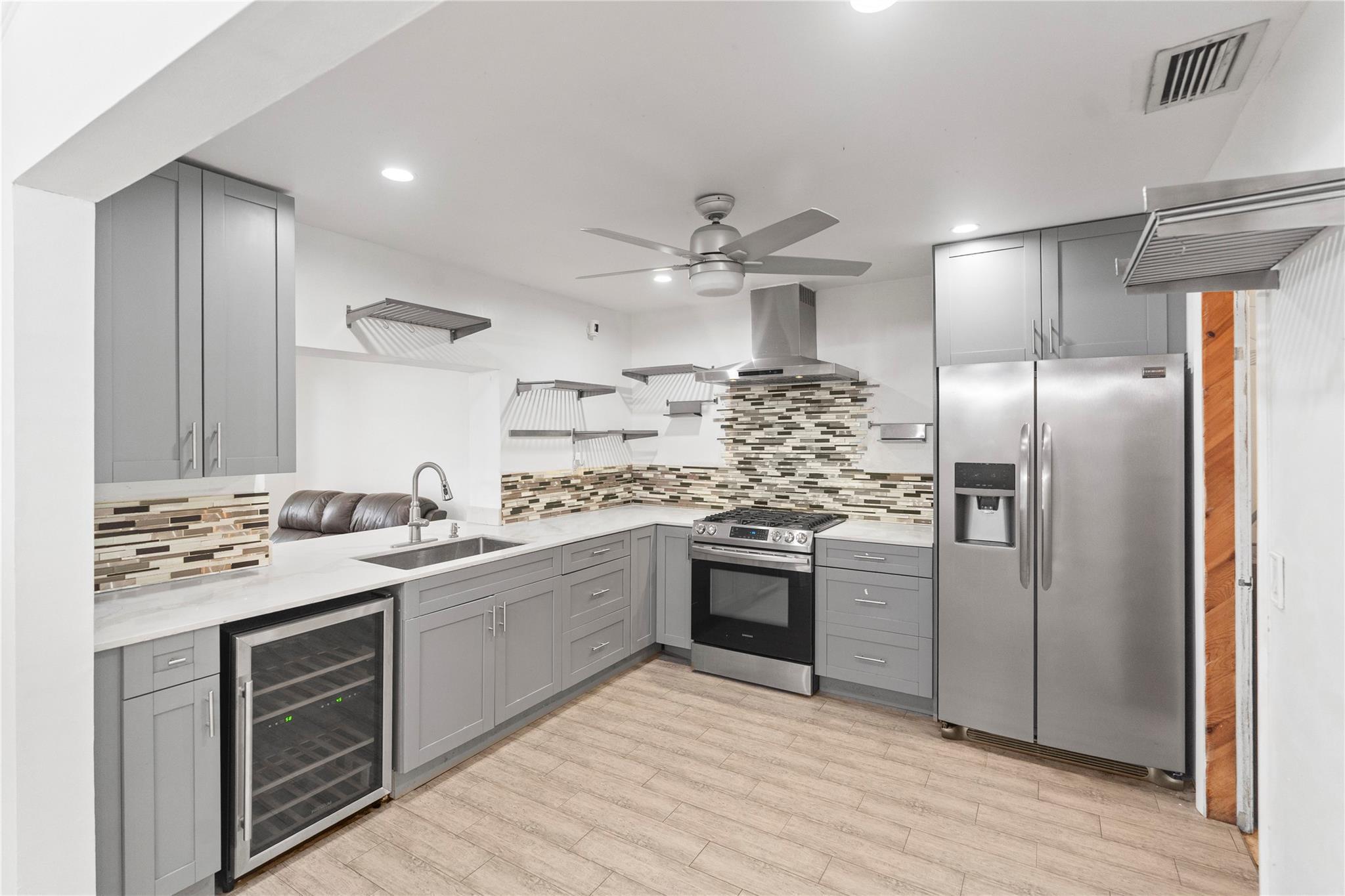 9700 NW 10th Street, Pembroke Pines, FL 33024 - Photo 3