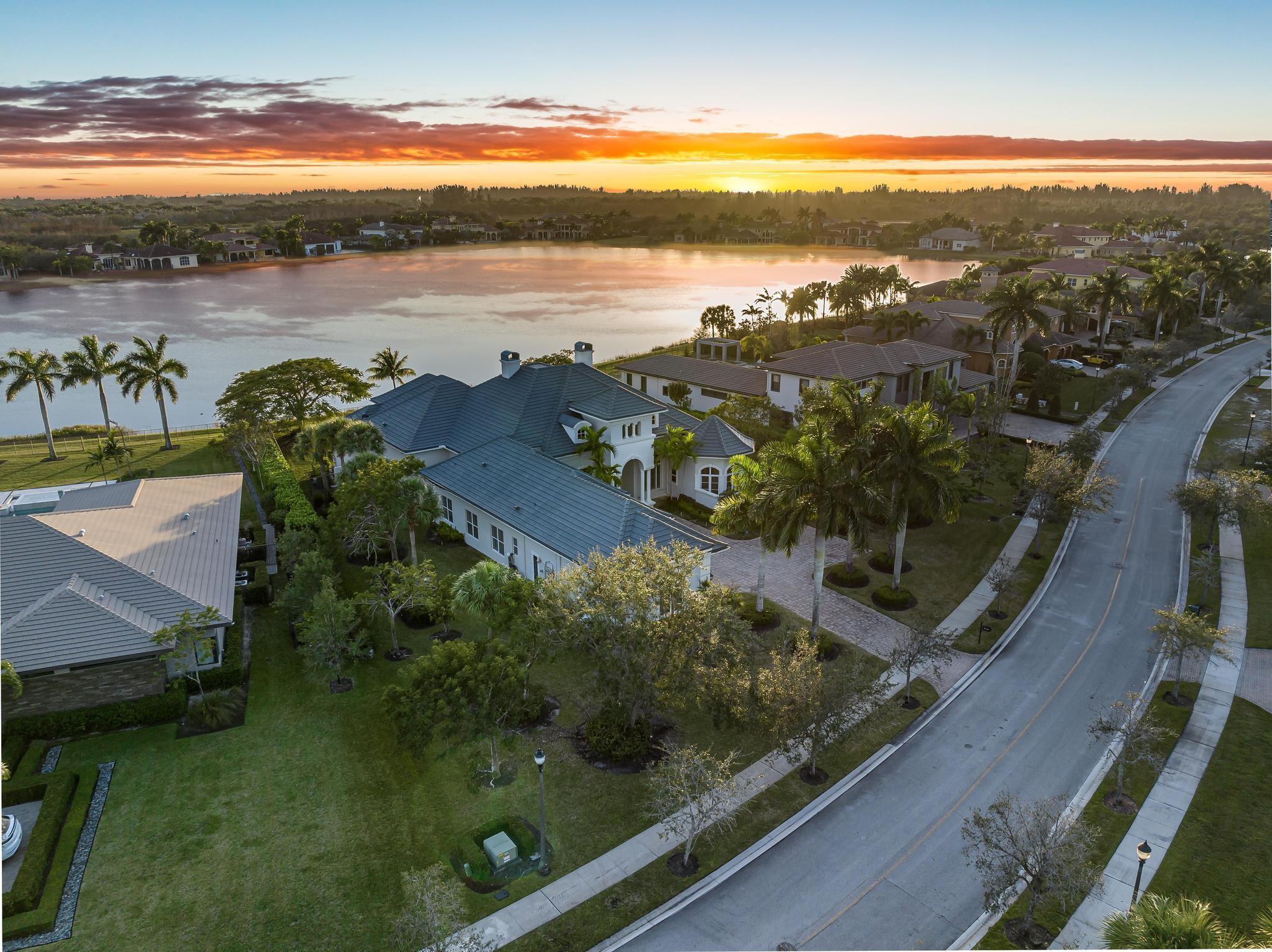 3111 Lake Ridge Lane, Weston, FL 33332 - Photo 2