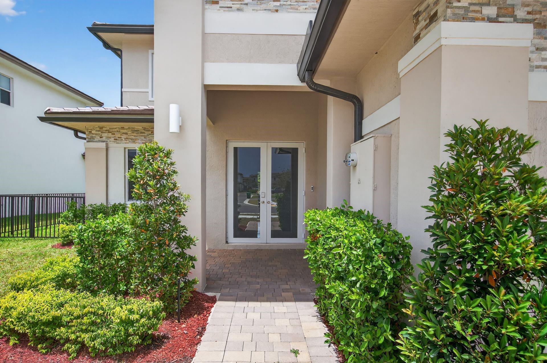 4421 SW 123rd Lane, Davie, FL 33330 - Photo 3