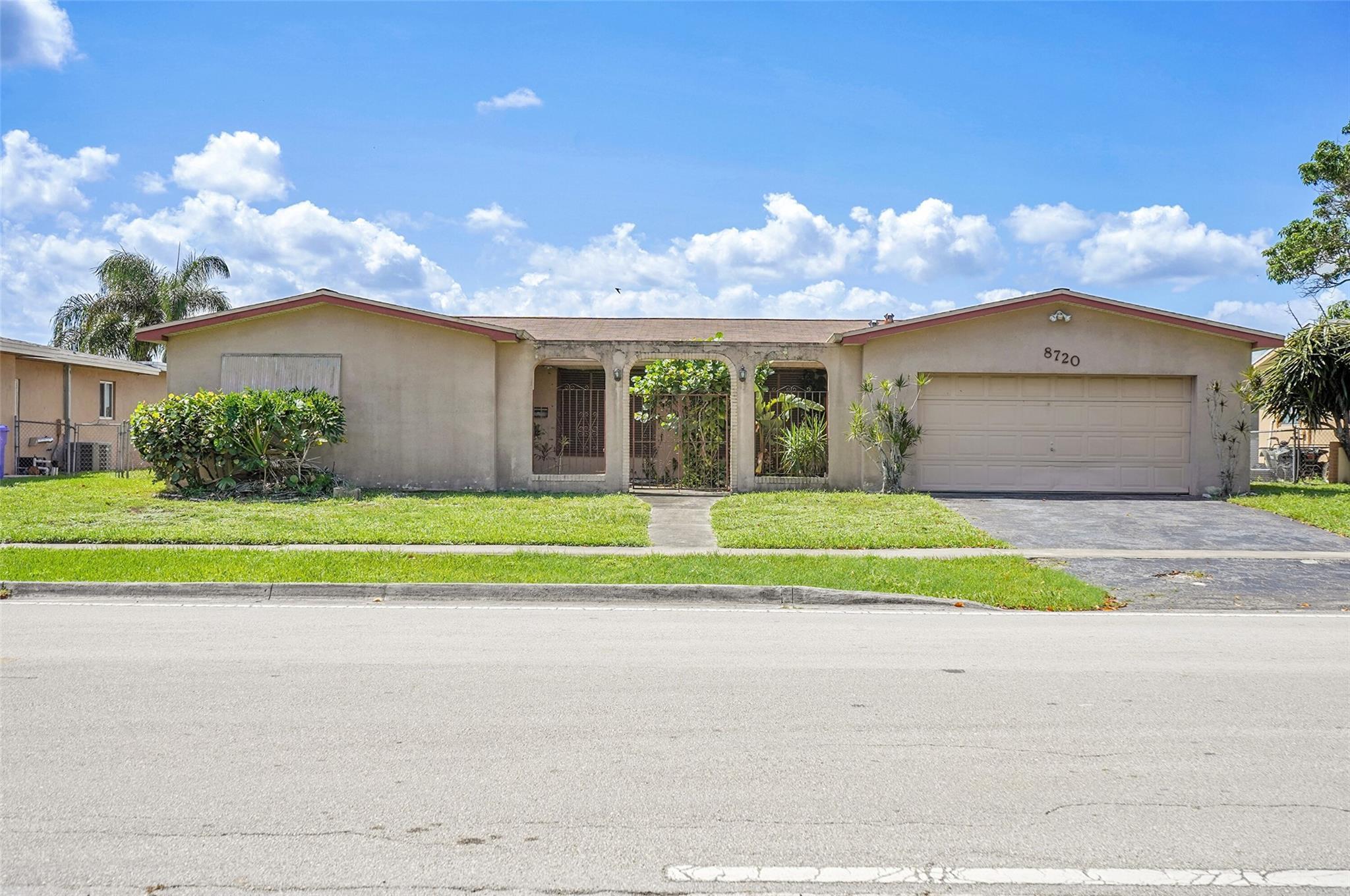 8720 Pasadena Boulevard, Pembroke Pines, FL 33024 - Photo 4