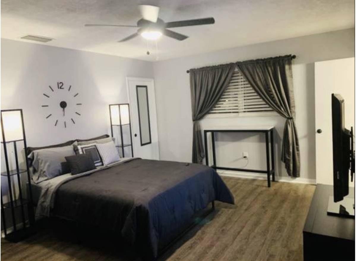 1821 NW 113th Avenue, Pembroke Pines, FL 33026 - Photo 2