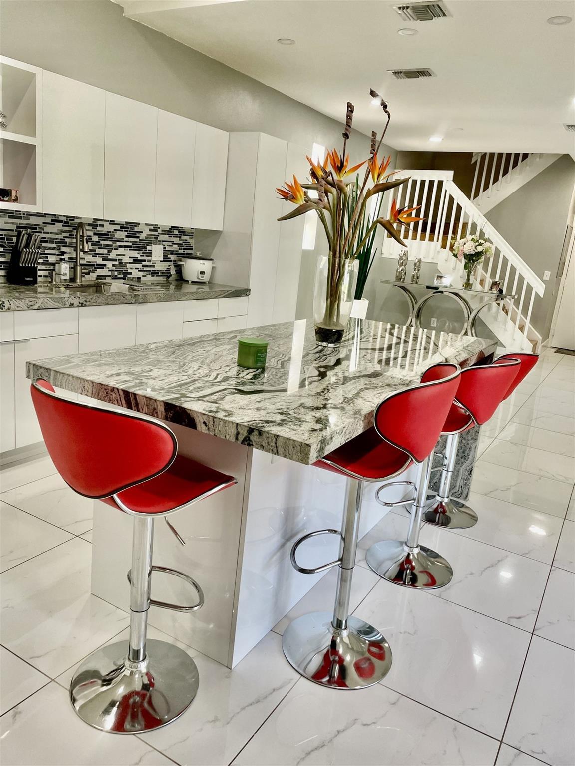 1960 NW 188th Avenue, Pembroke Pines, FL 33029 - Photo 5