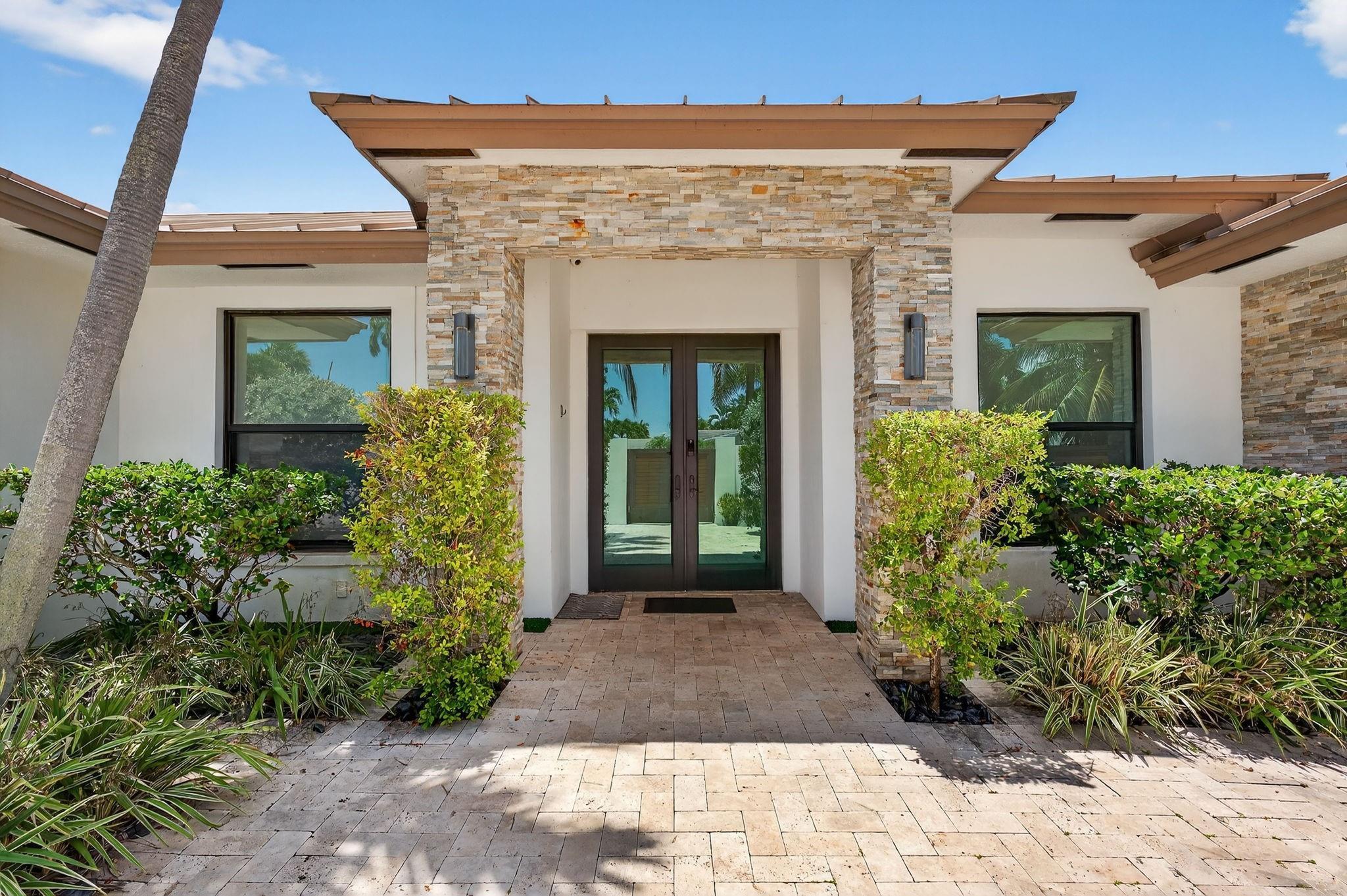 2460 NE 36th Street, Fort Lauderdale, FL 33308 - Photo 2