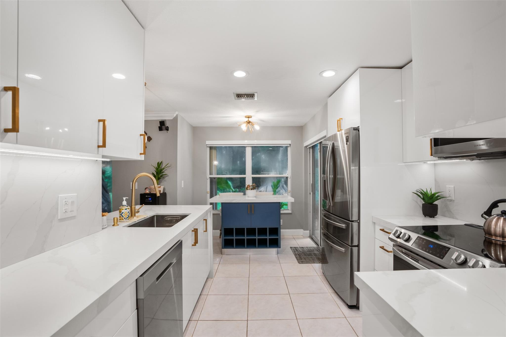 18241 NW 8th Street, Pembroke Pines, FL 33029 - Photo 3