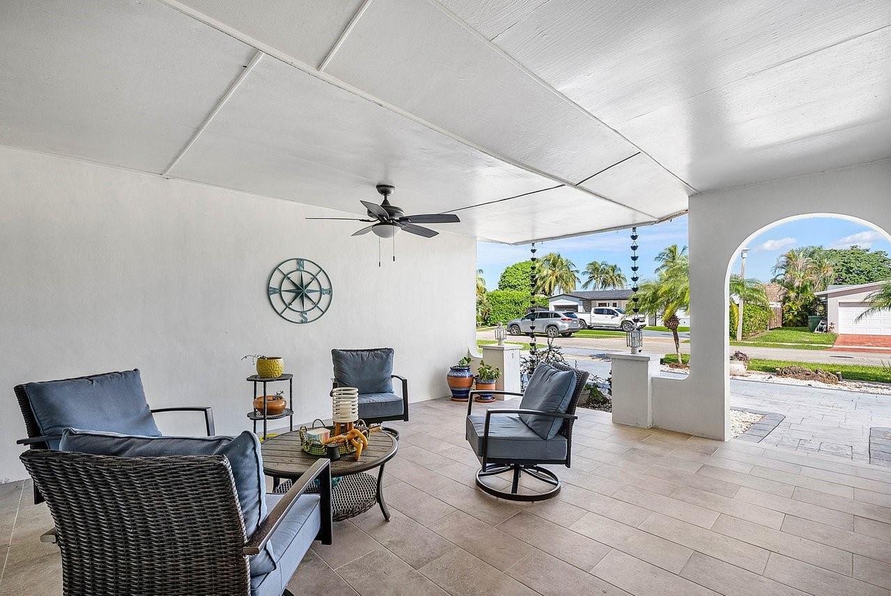 9040 NW 20th Street, Pembroke Pines, FL 33024 - Photo 4