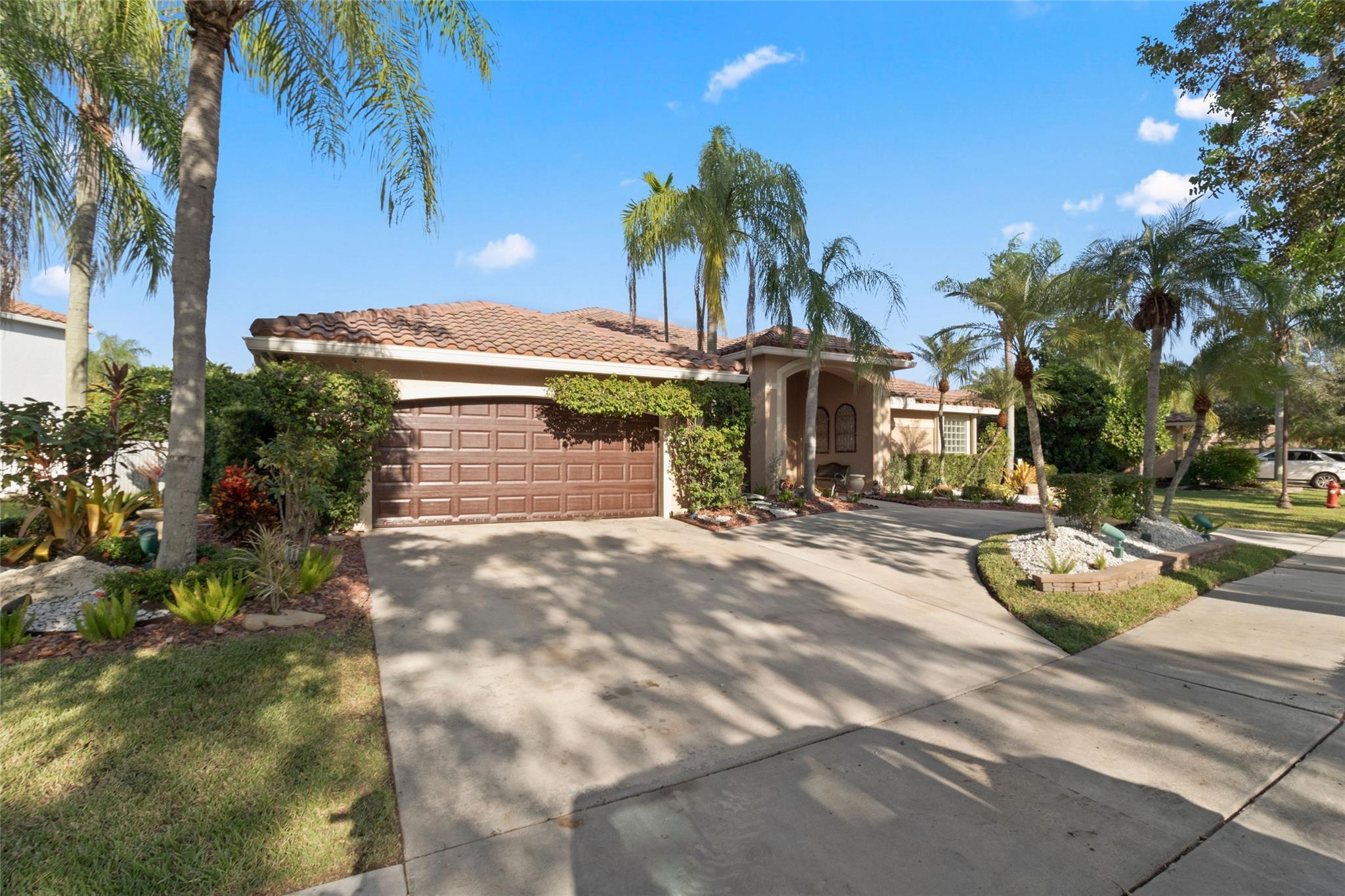 525 Stonemont Lane, Weston, FL 33326 - Photo 3