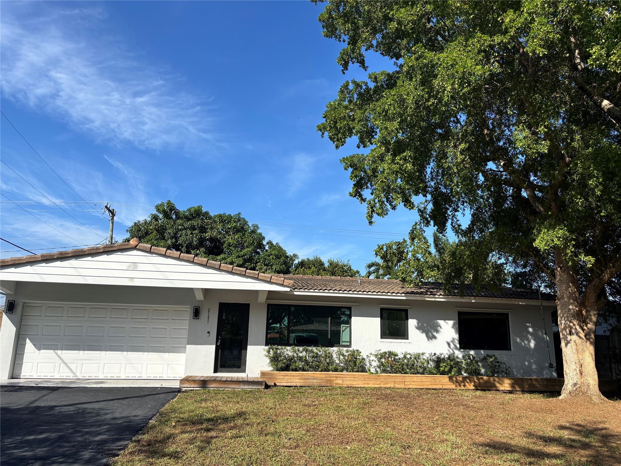 2101 NE 55th Court, Fort Lauderdale, FL 33308 - Photo 2