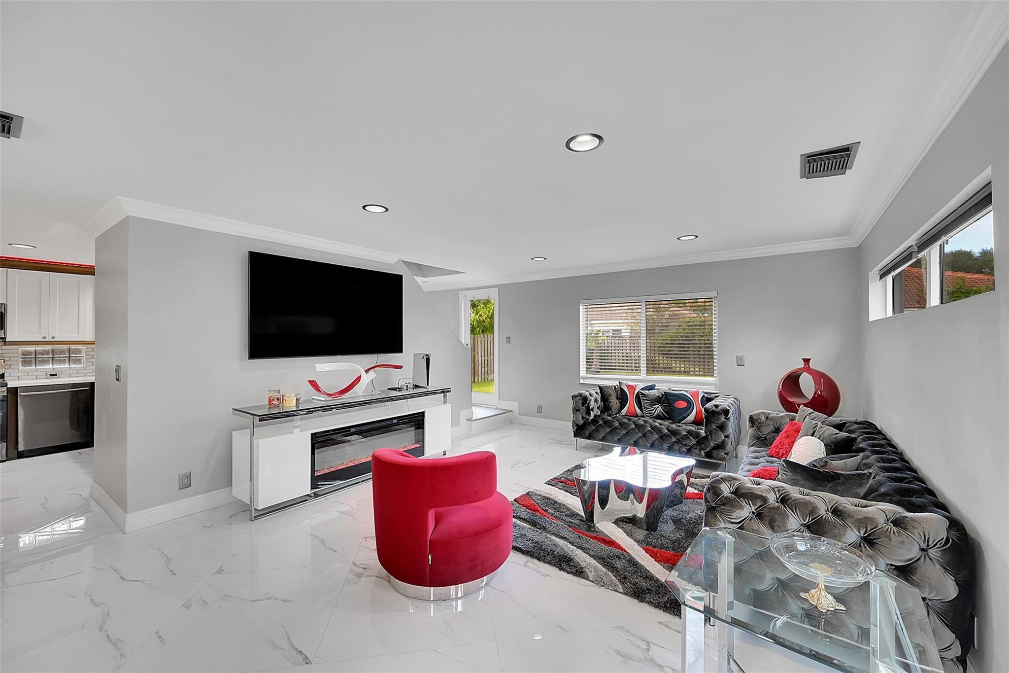 547 NW 47th Way, Coconut Creek, FL 33063 - Photo 5