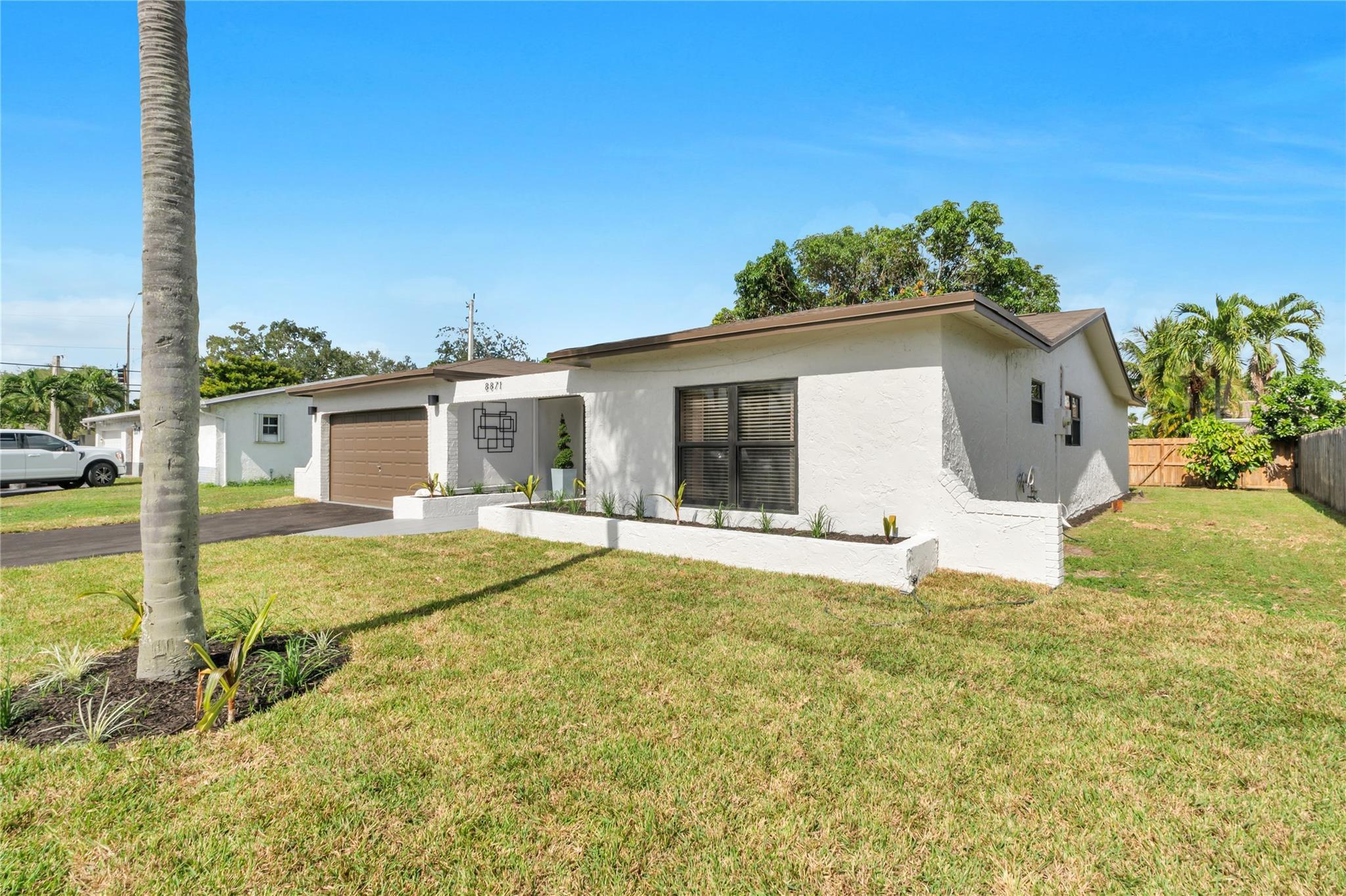 8871 NW 3rd Street, Pembroke Pines, FL 33024 - Photo 3