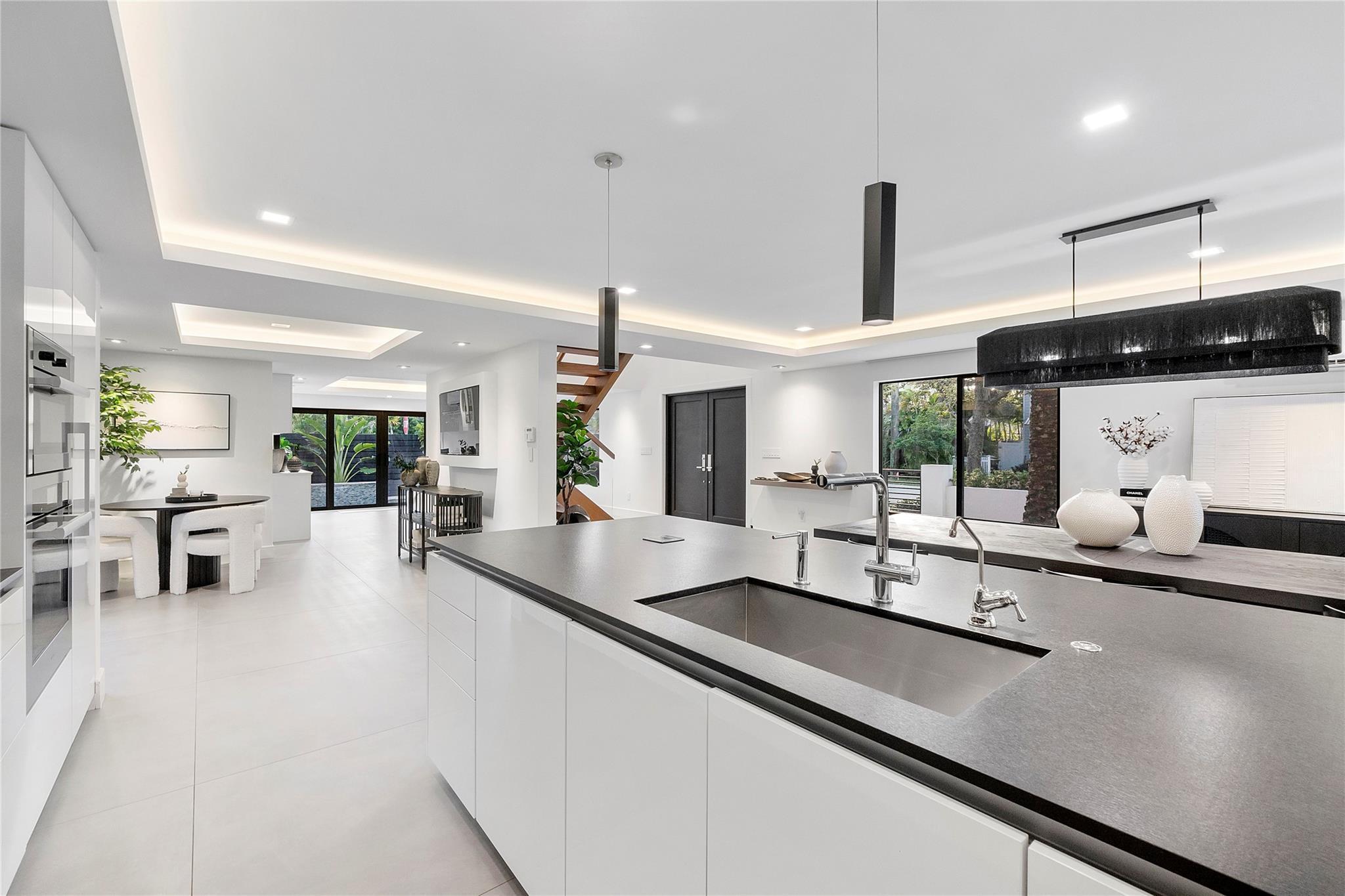 500 NE 14th Avenue, Fort Lauderdale, FL 33301 - Photo 2