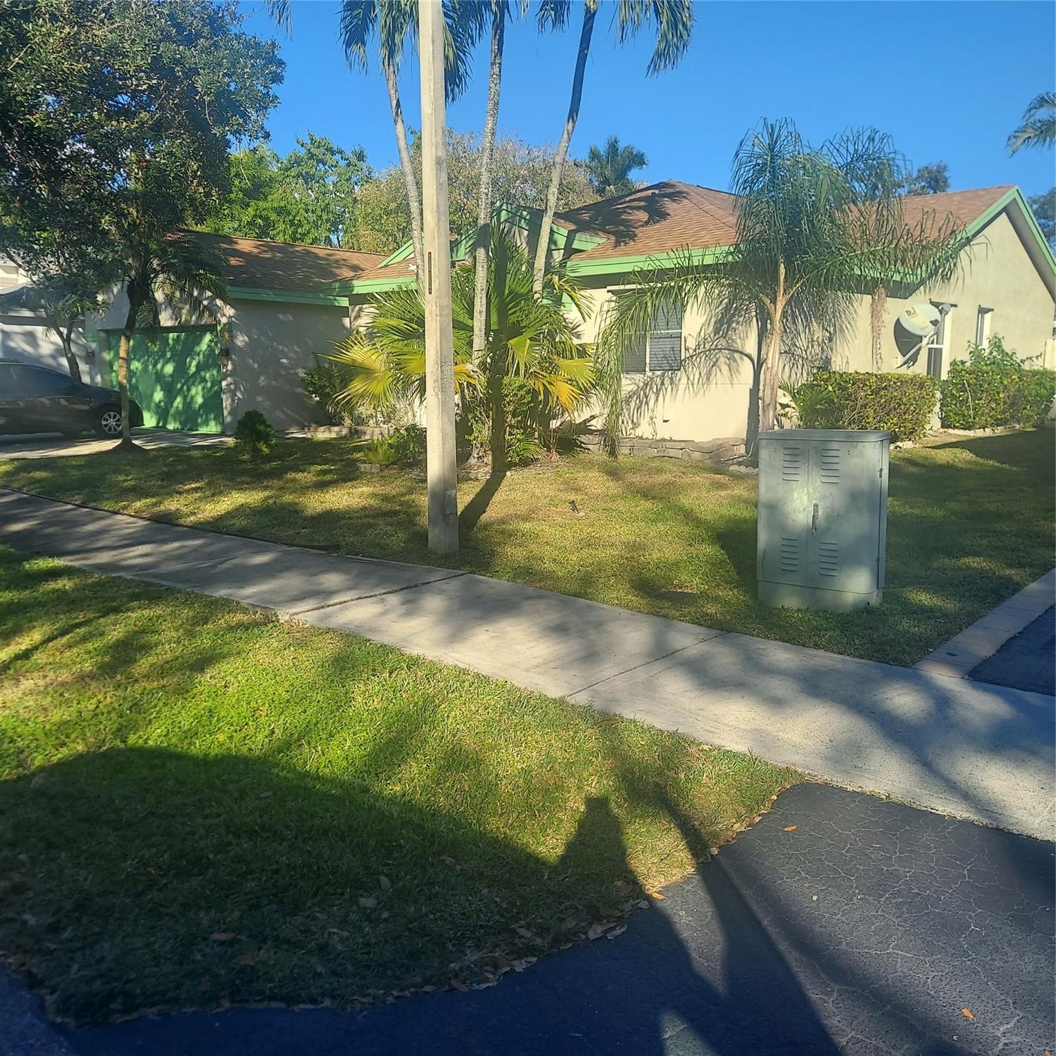 1424 NW 49th Avenue, Coconut Creek, FL 33063 - Photo 2