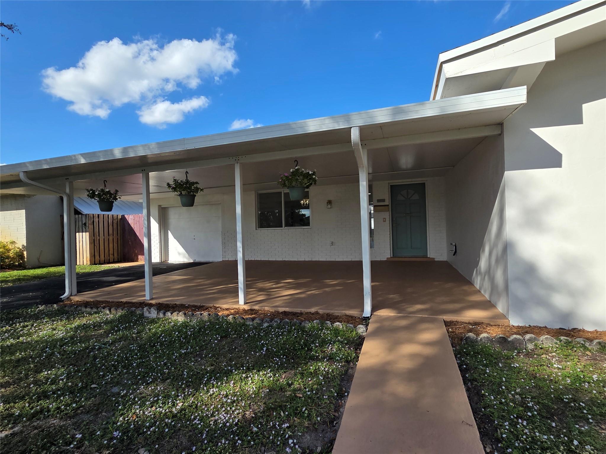 8571 NW 16th Street, Pembroke Pines, FL 33024 - Photo 2