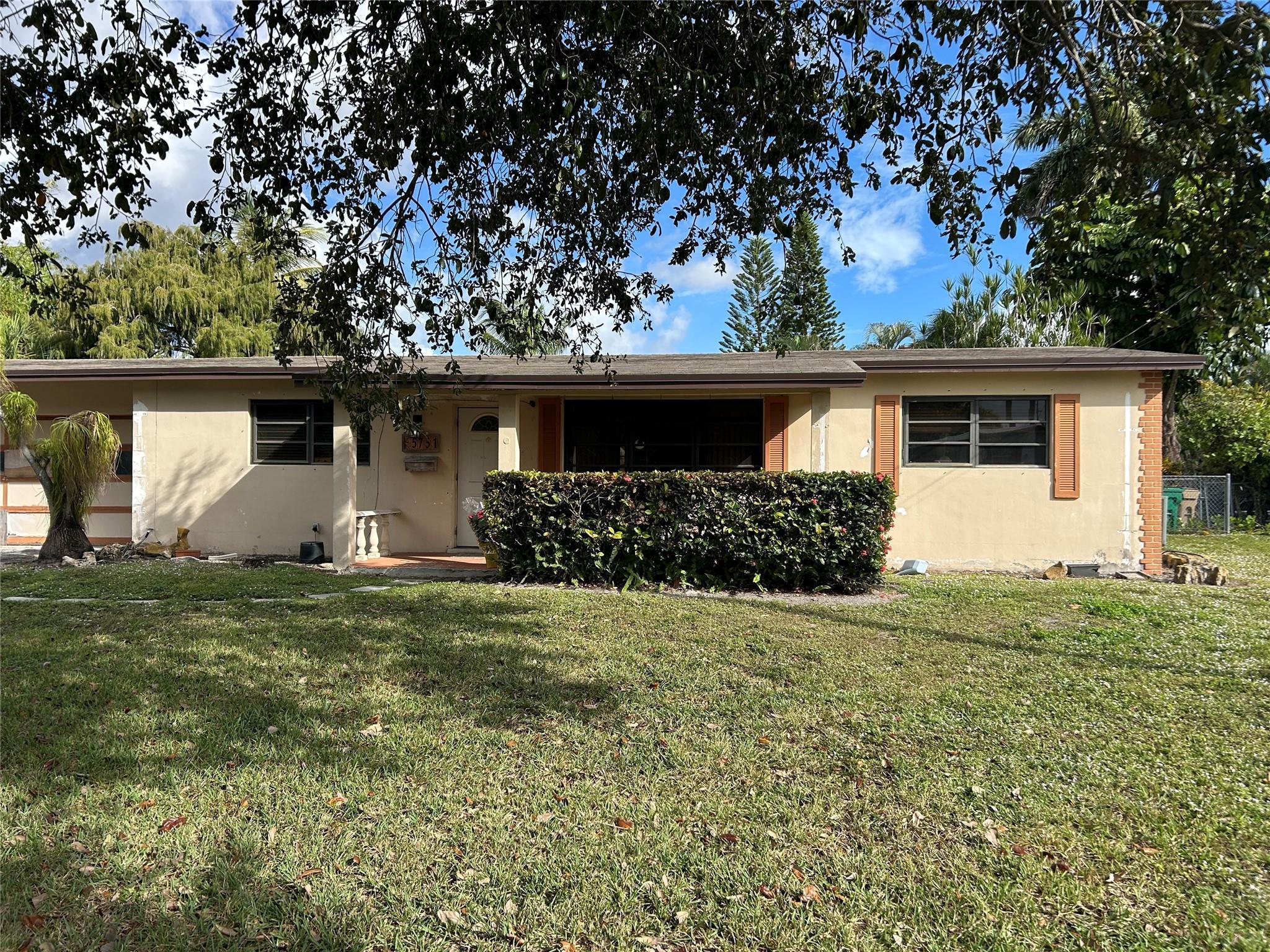 5751 SW 55th Street, Davie, FL 33314 - Photo 4
