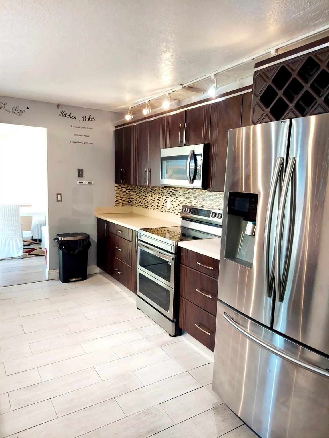 9741 SW 9th Court, Pembroke Pines, FL 33025 - Photo 5