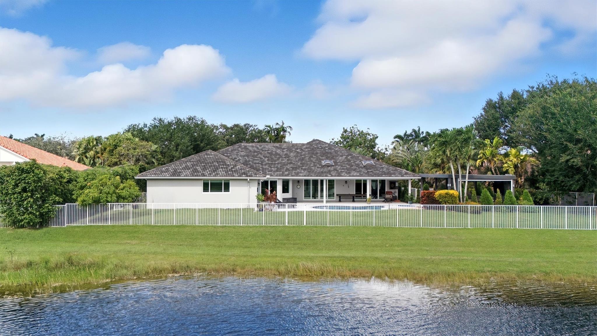 2906 Medinah, Weston, FL 33332 - Photo 3