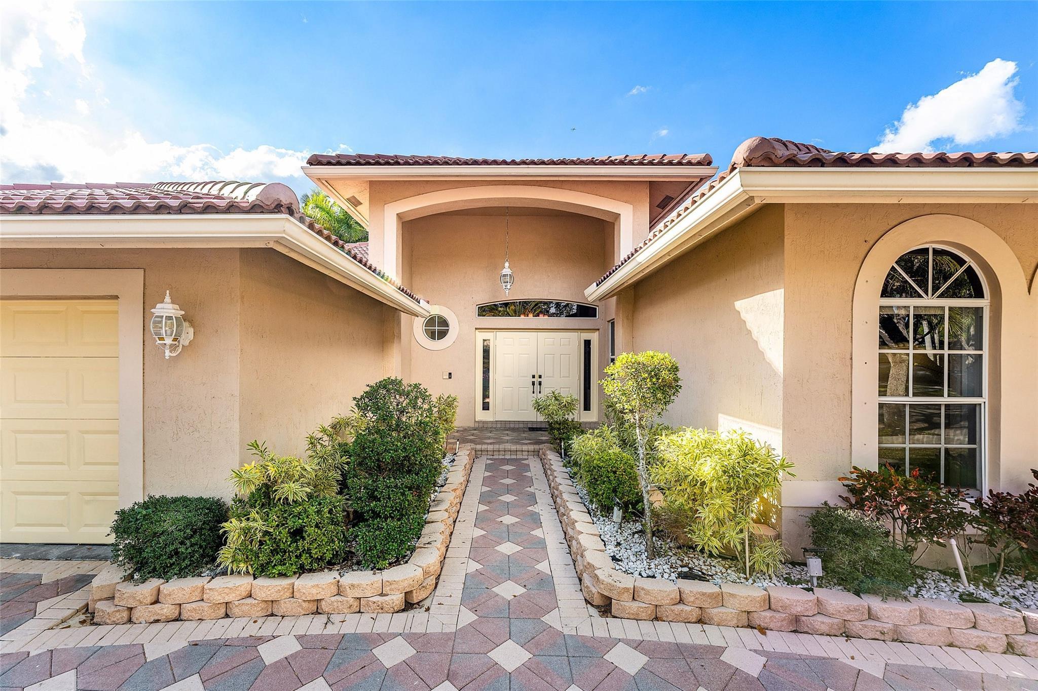 3852 Oak Ridge Circle, Weston, FL 33331 - Photo 4