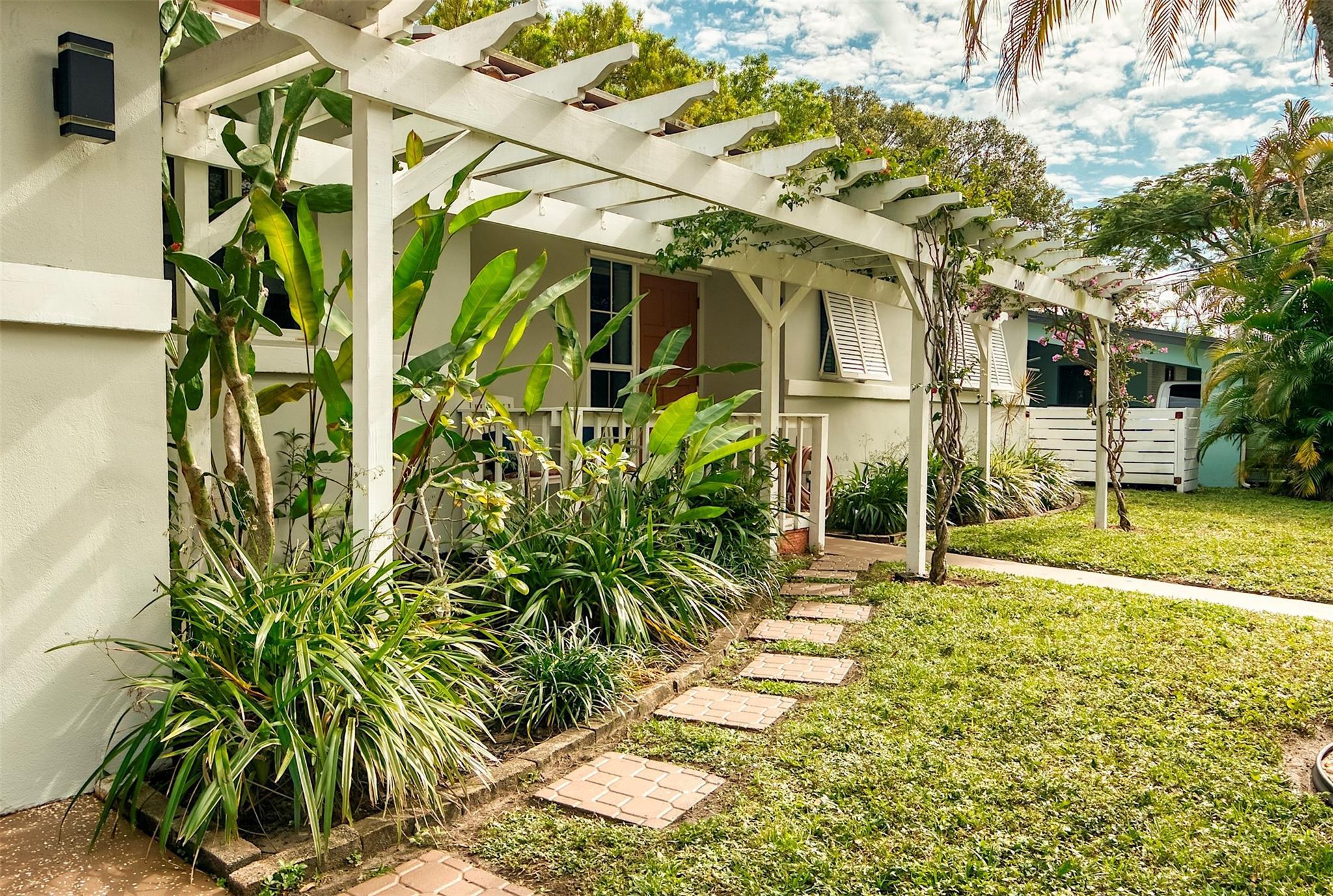 2100 SW 23rd Terrace, Fort Lauderdale, FL 33312 - Photo 4