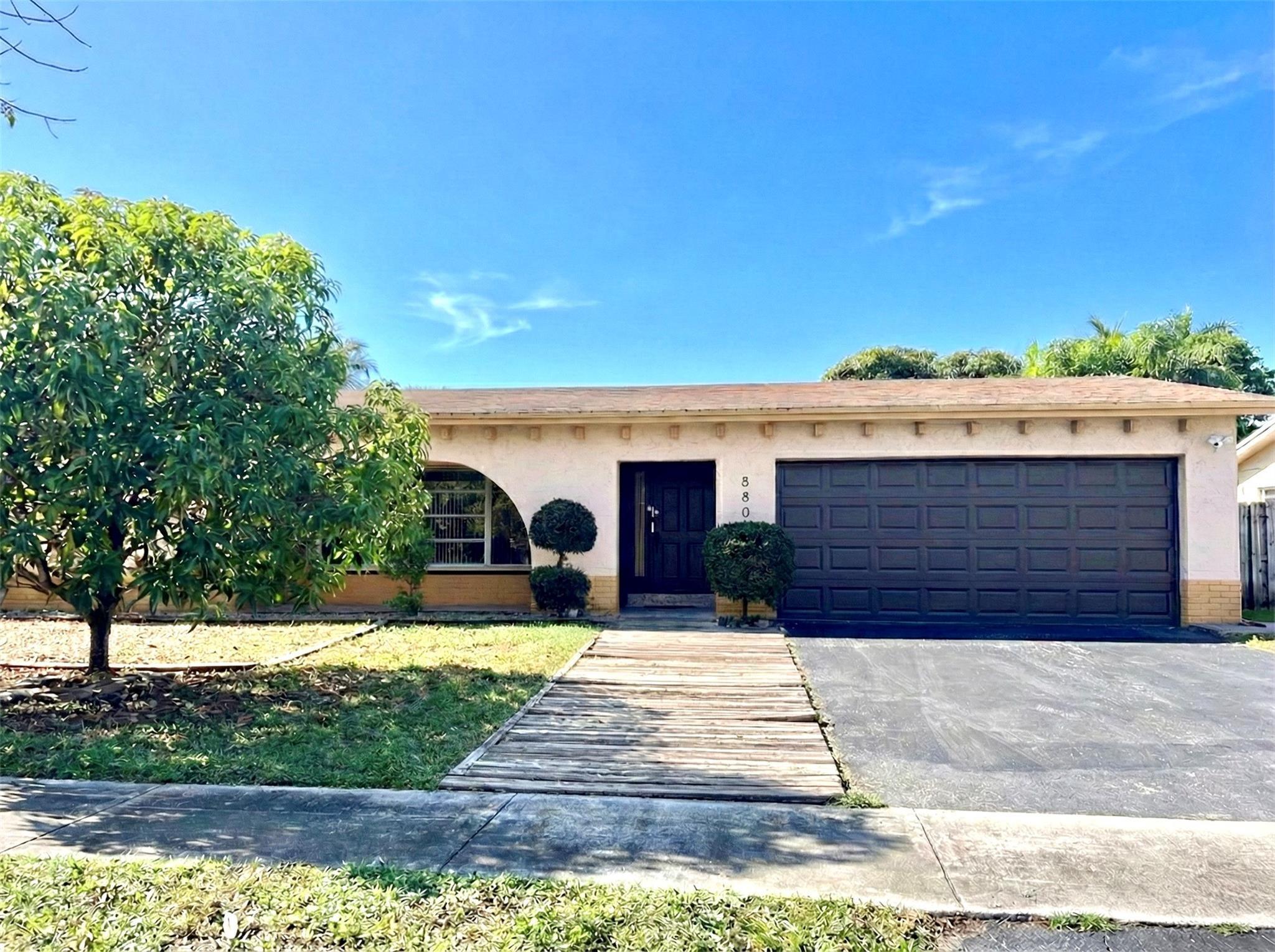 8800 NW 3 Street, Pembroke Pines, FL 33024, Pembroke Pines