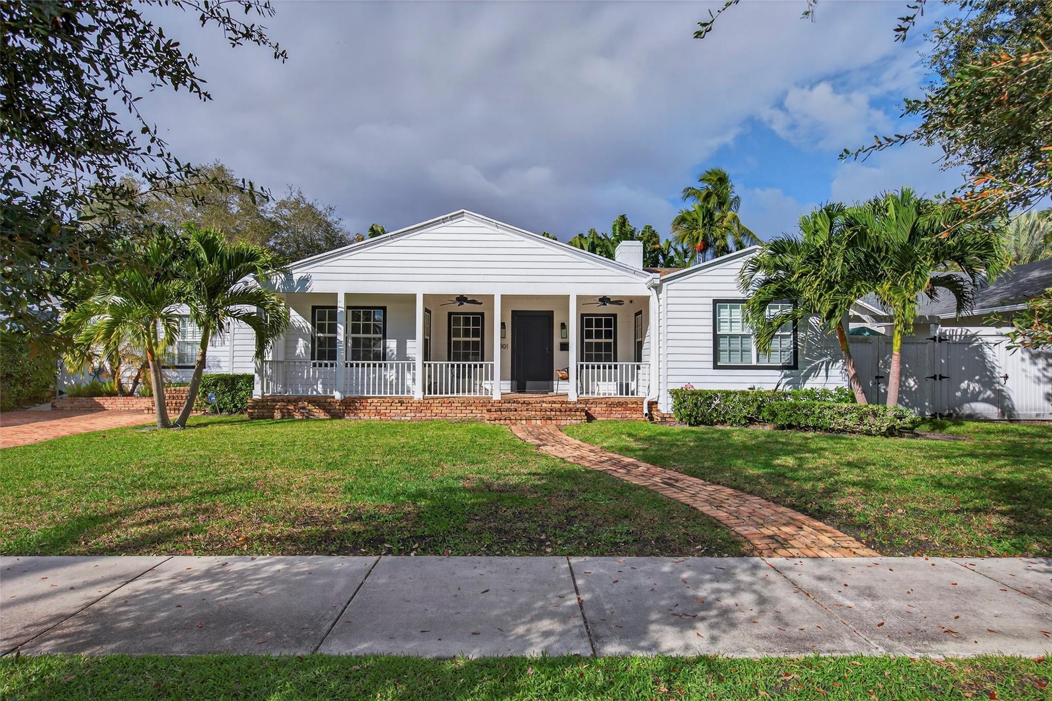 1001 SE 10th Street, Fort Lauderdale, FL 33316 - Photo 2