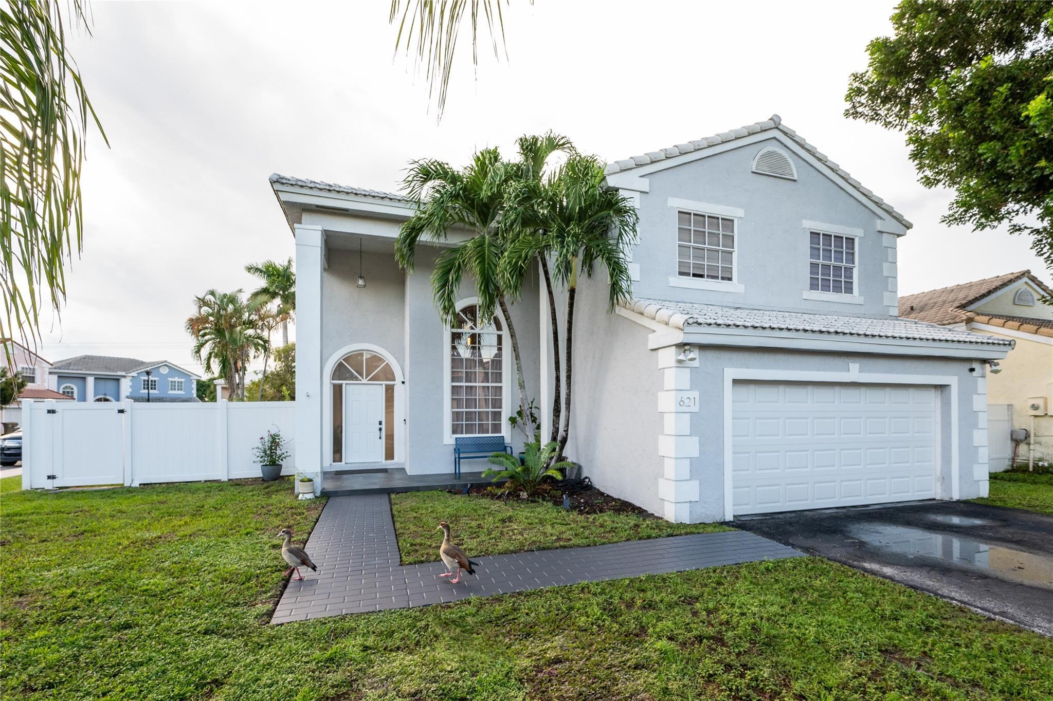 621 Lakeshore Terrace, Davie, FL 33325 - Photo 5