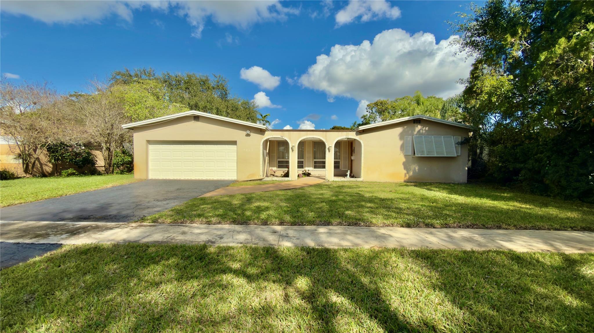 9061 SW 54th Street, Cooper City, FL 33328, Cooper City