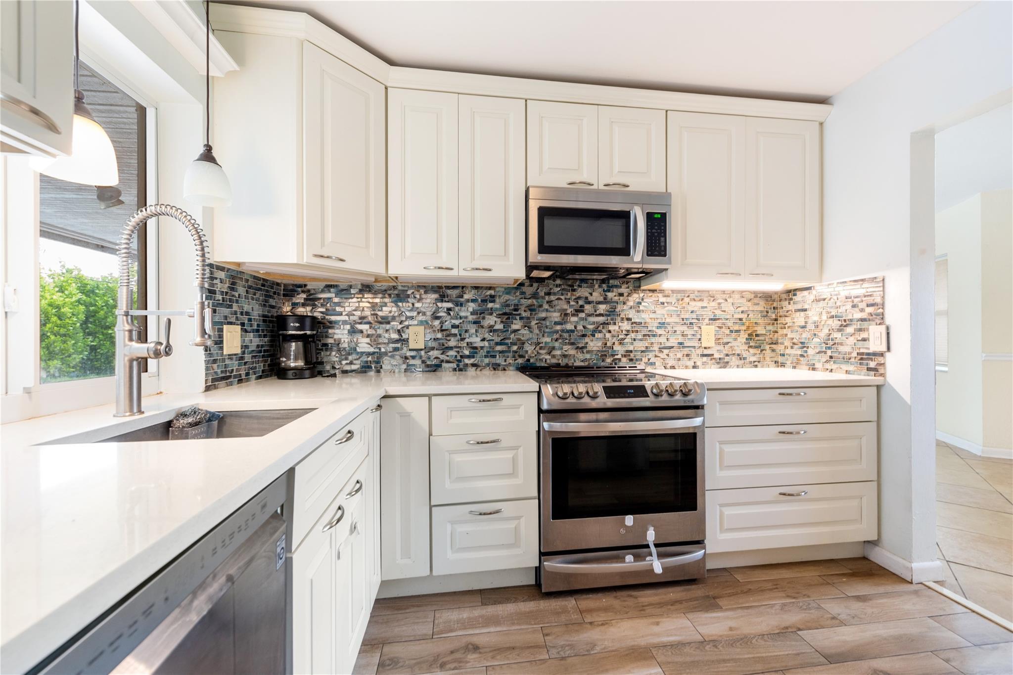 4421 NW 7 Street, Coconut Creek, FL 33066 - Photo 5