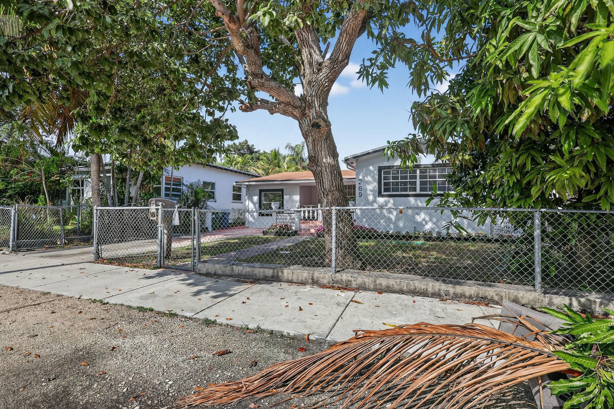 269 NE 110th Terrace, Miami, FL 33161 - Photo 4